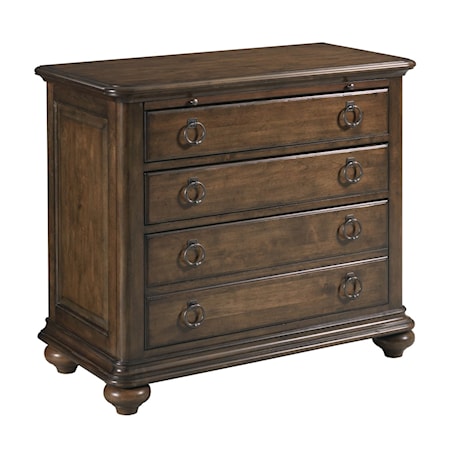 Witham Bachelor&apos;s Chest