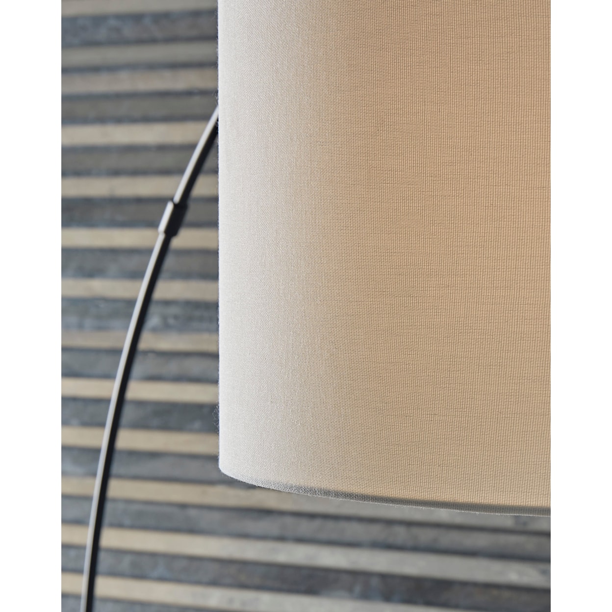 Signature Design by Ashley Lamps - Contemporary Veergate Arc Lamp