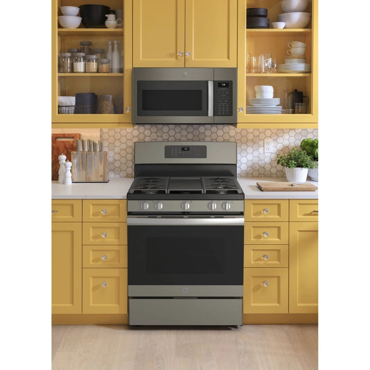 GE Appliances Gas Ranges 30" Free Standing Gas Range