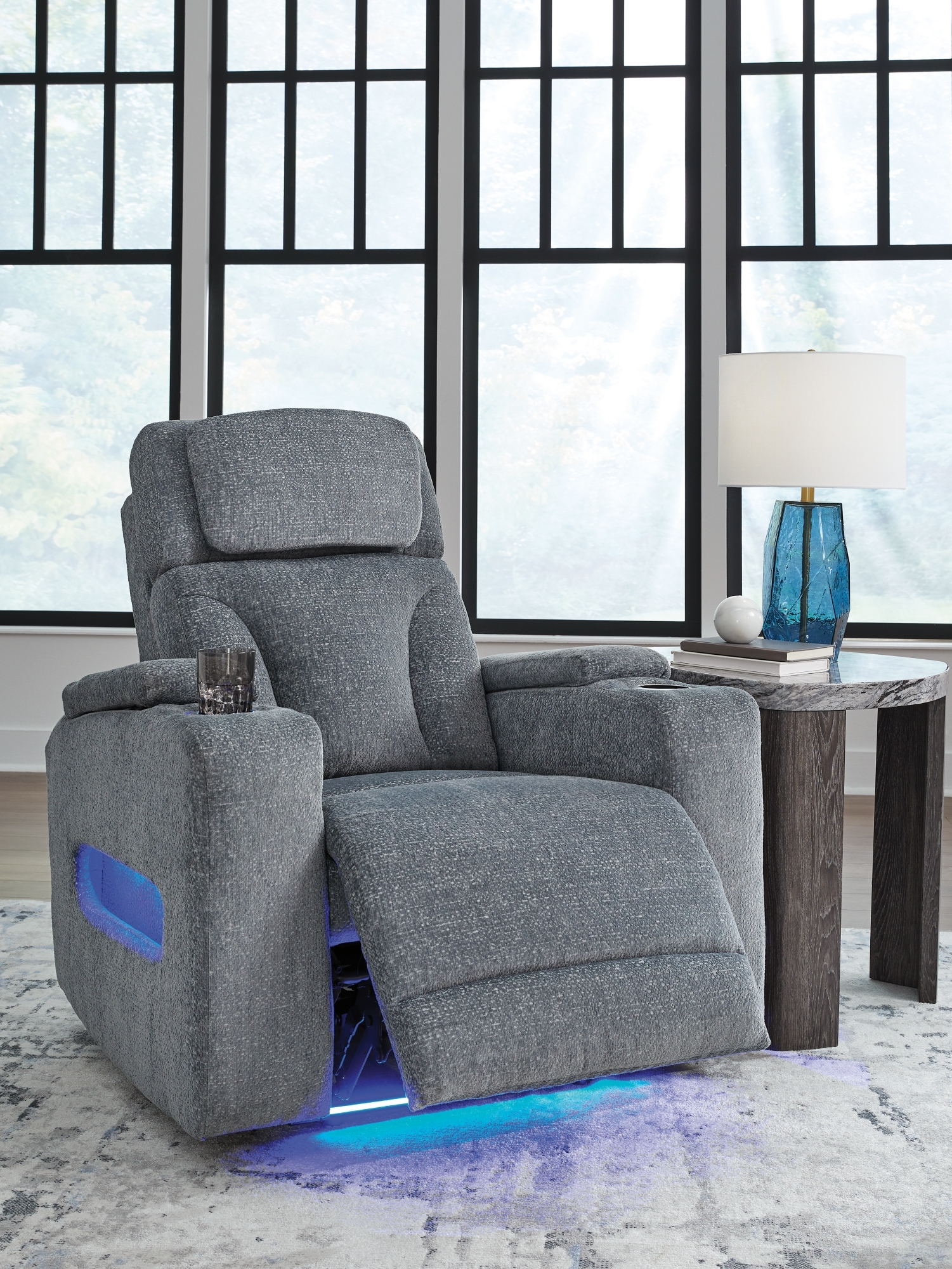Signature Design by Ashley Studio Cave Pwr Recliner/Adj Headrest
