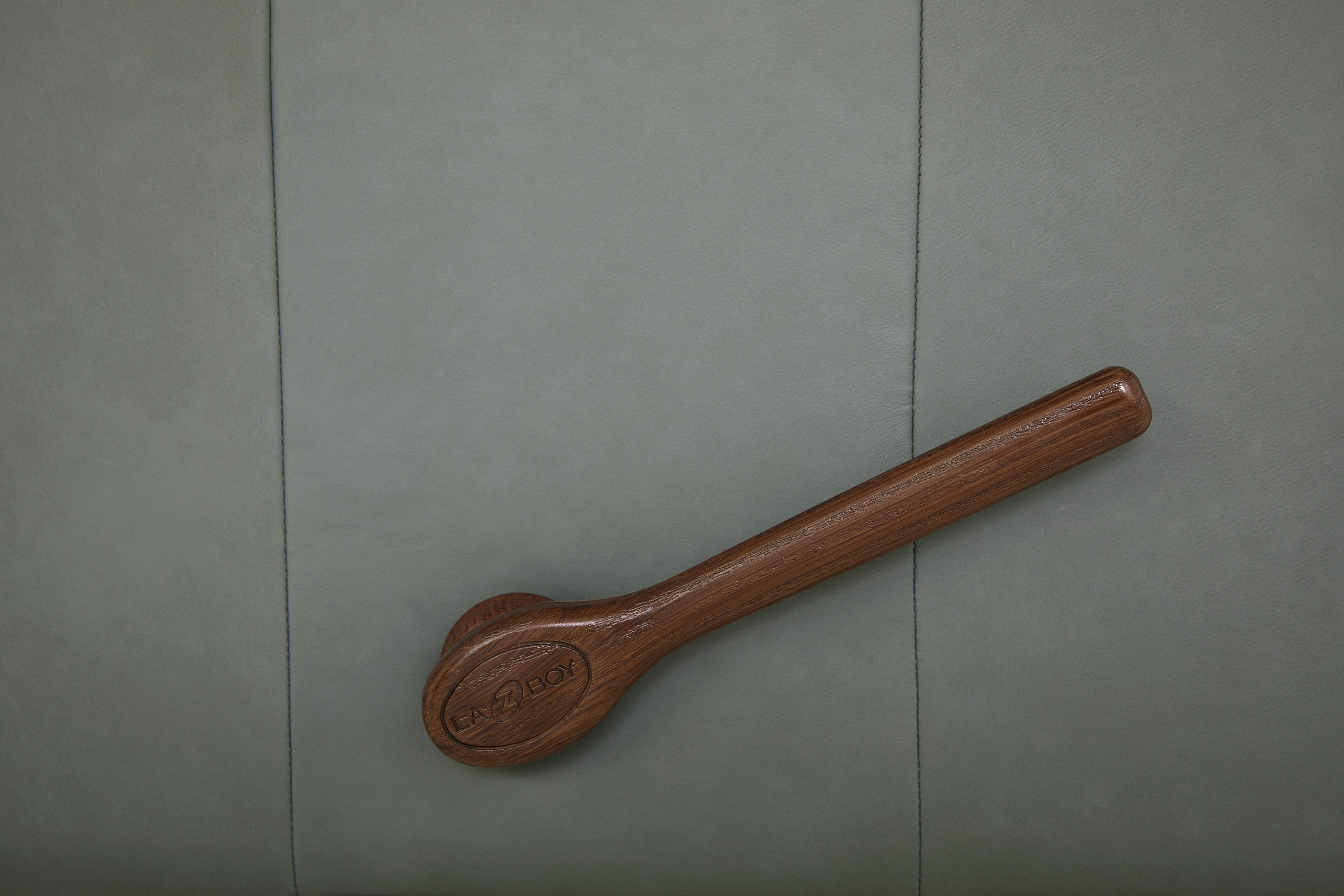 La-Z-Boy Wynne Gliding Recliner