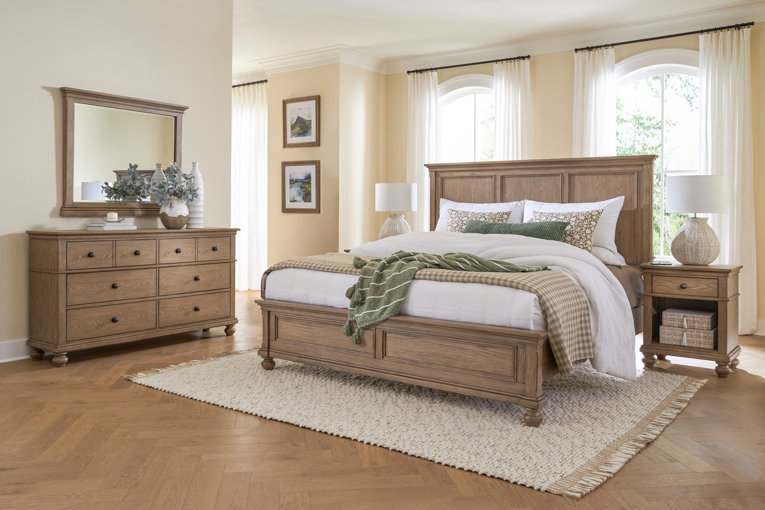 Aspenhome Oxford Queen Panel Bed