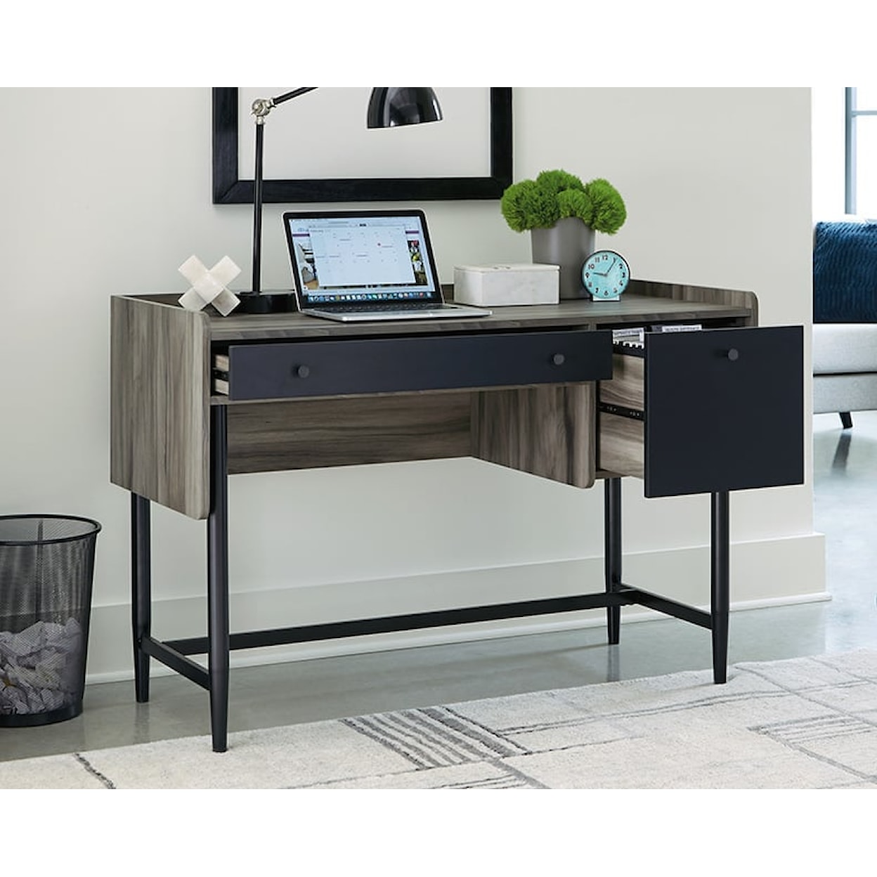 Sauder HARVEY PARK Harvey Park Writing Desk