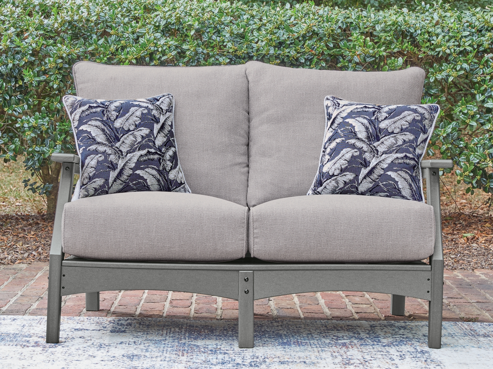 Signature Design by Ashley Cove Beach Loveseat W/Cushion