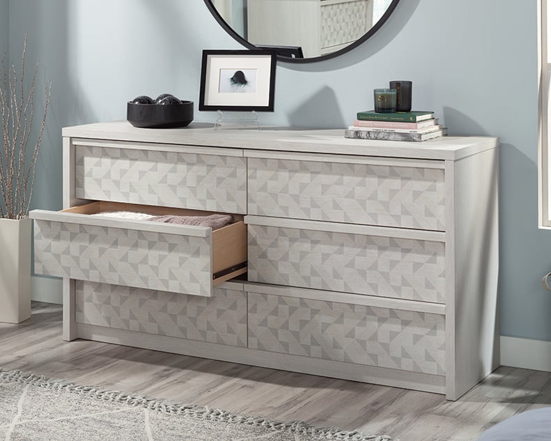 Sauder HARVEY PARK 6-Drawer Dresser