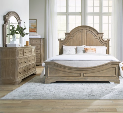 Traditional 4-Piece Queen Bedroom Group