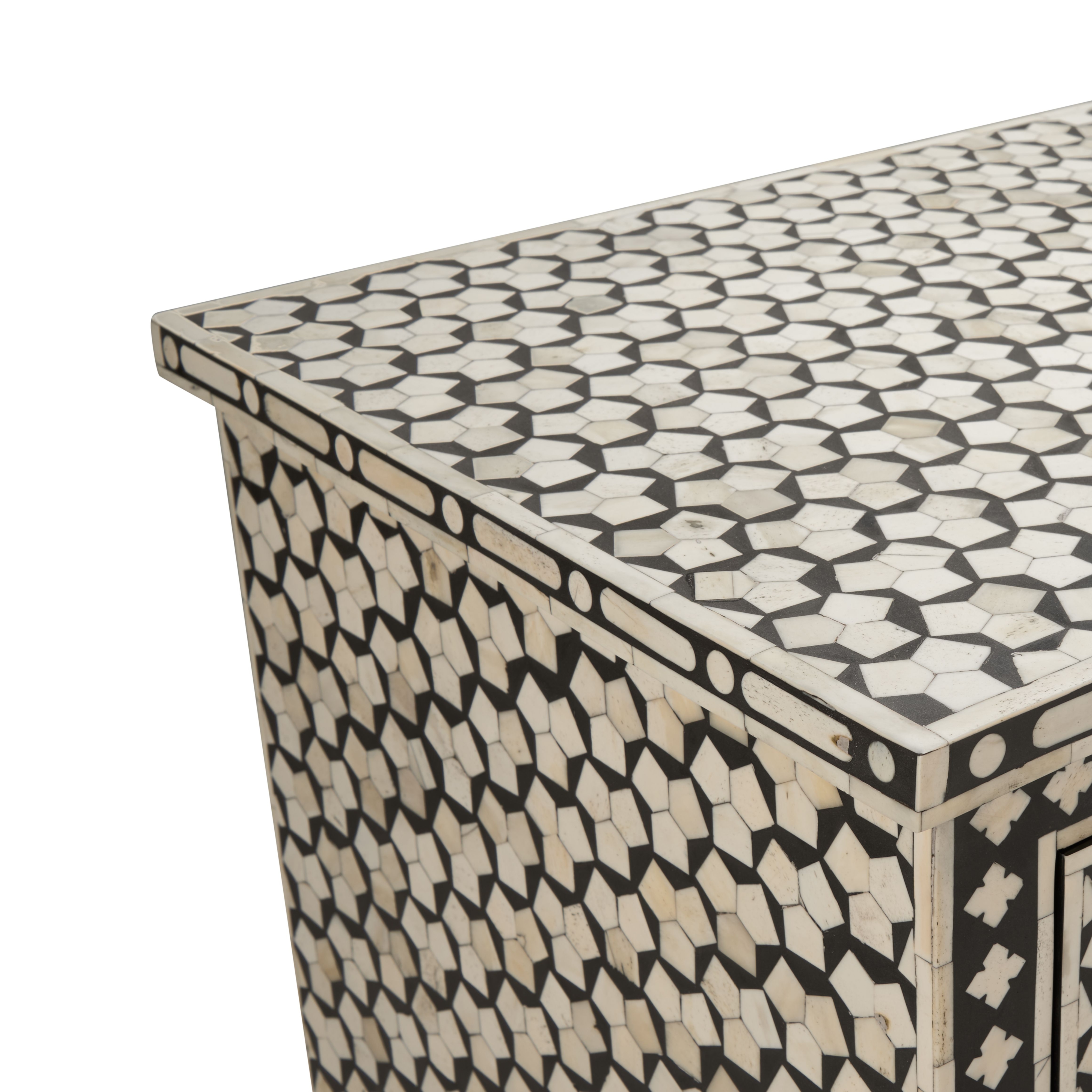 Chelsea House Chelsea House Misc Raymond Chest