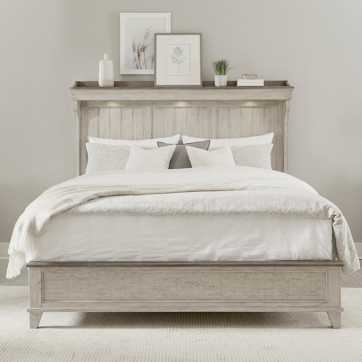 Libby Ivy Hollow King Mantle Bed