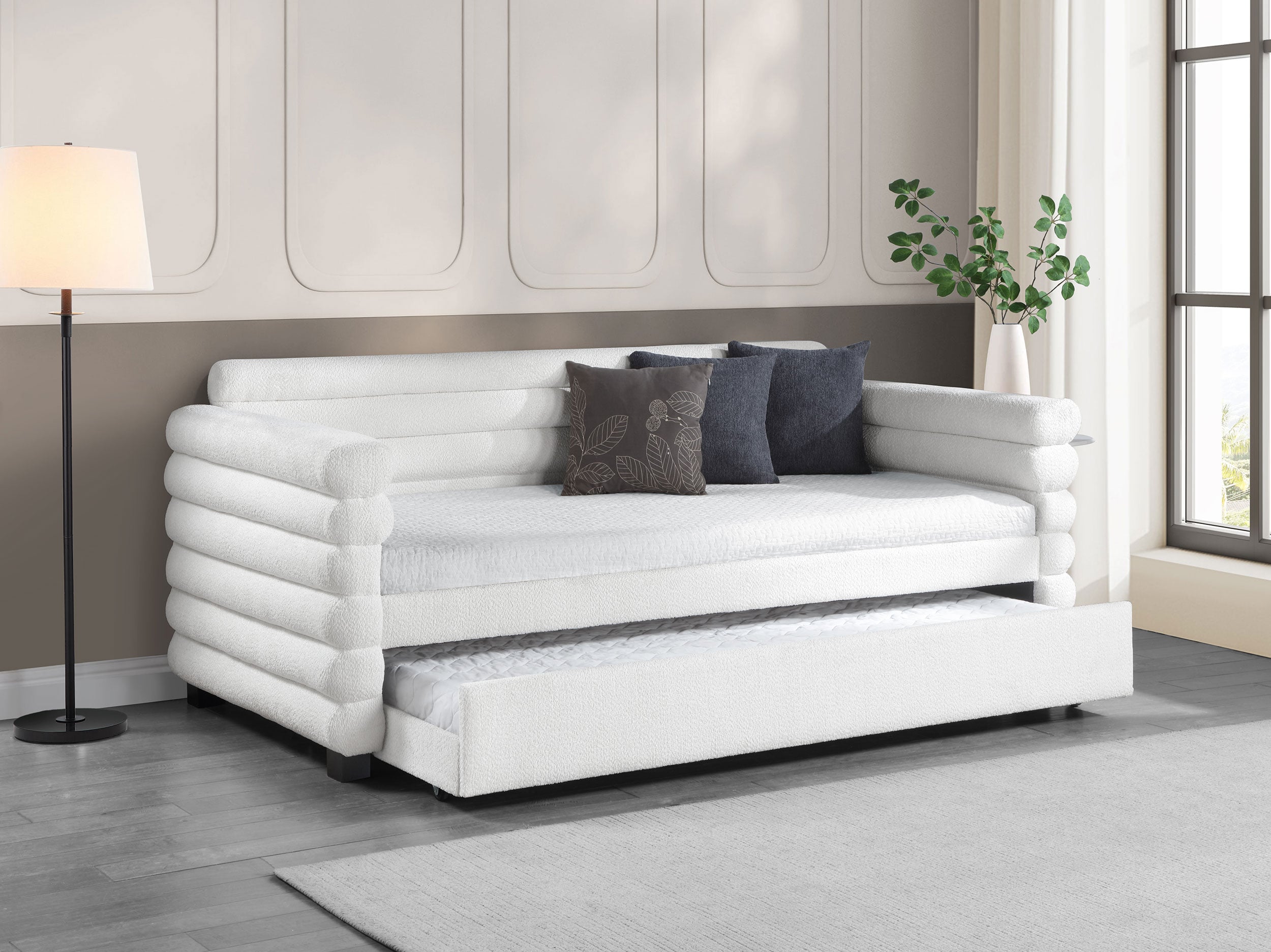 Twin Day Bed w/ Trundle
