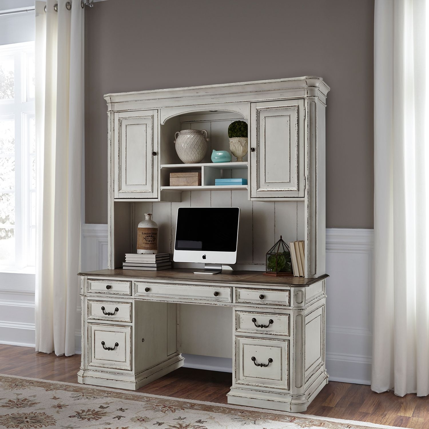 Liberty Furniture Magnolia Manor 5-Piece Complete Desk Set
