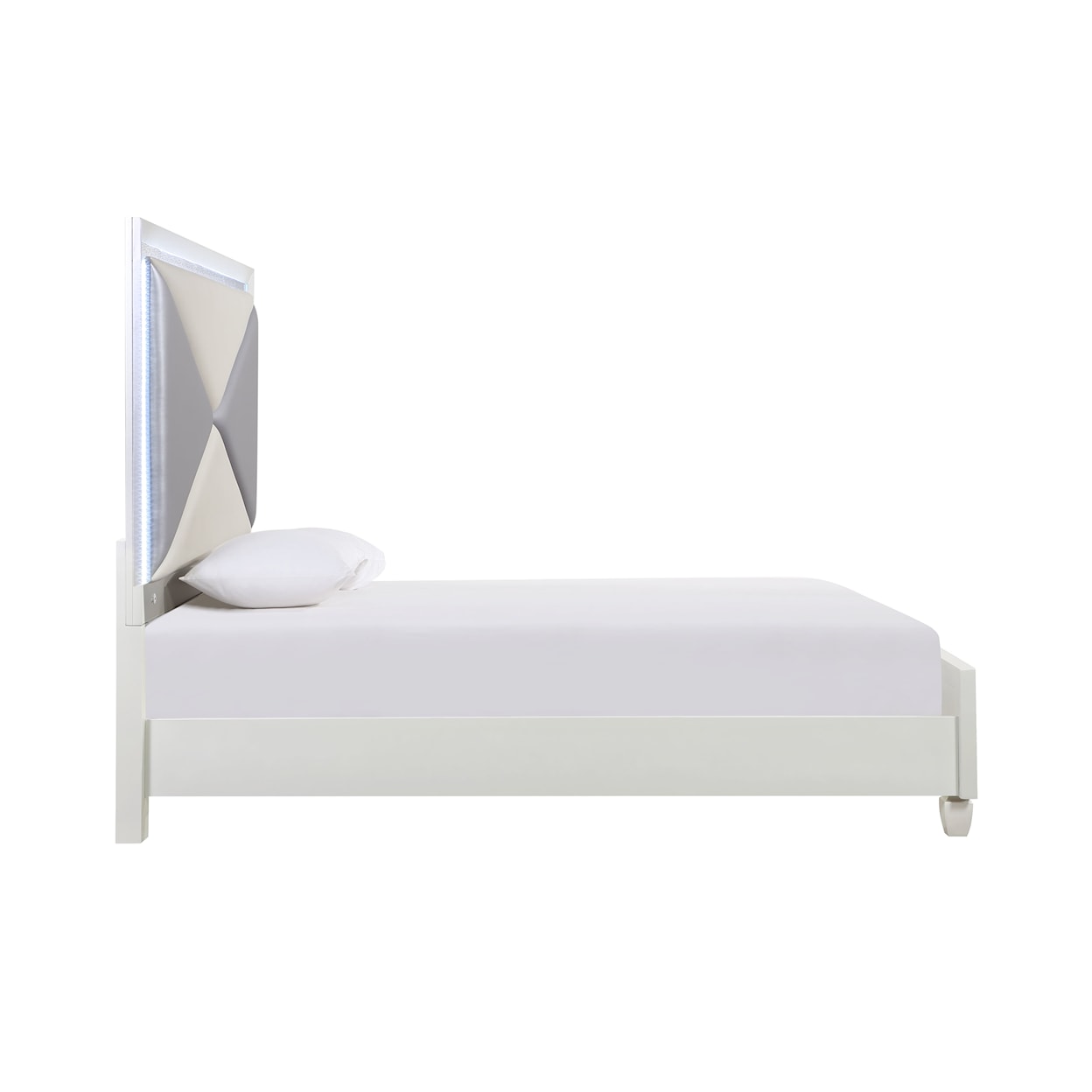 New Classic Harlequin King Bed