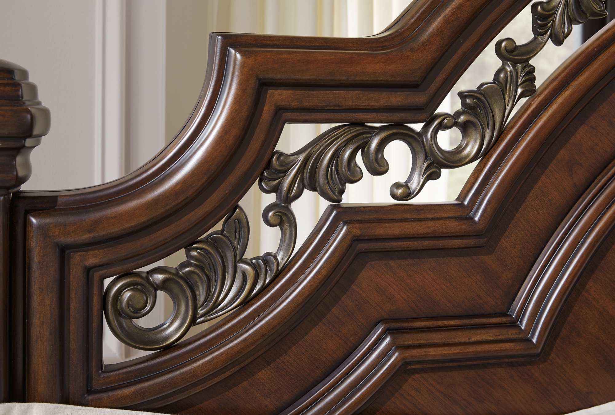 Signature Design by Ashley Lavinton California King Poster Bed