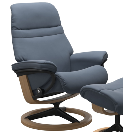 Small Reclining Chair with Signature Base