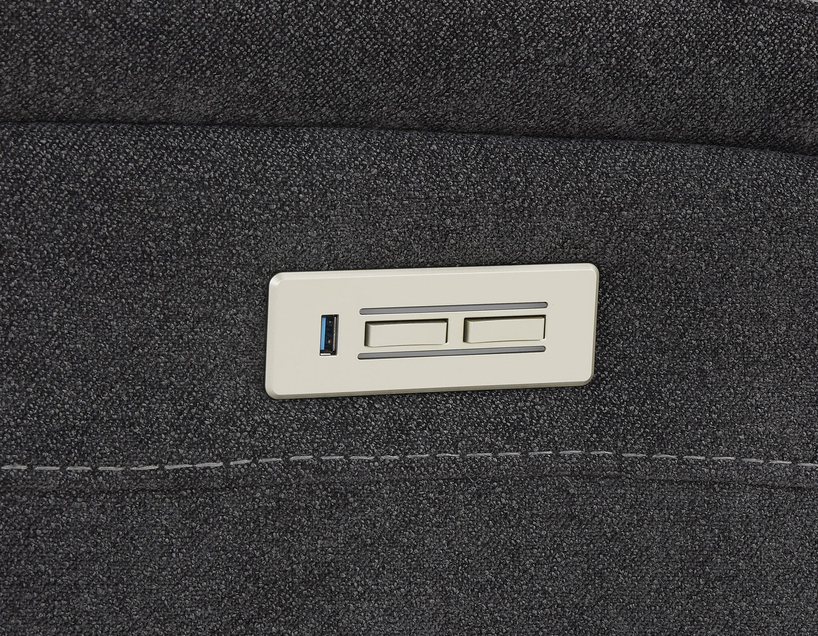 Steve Silver Seattle Sectional Sofa