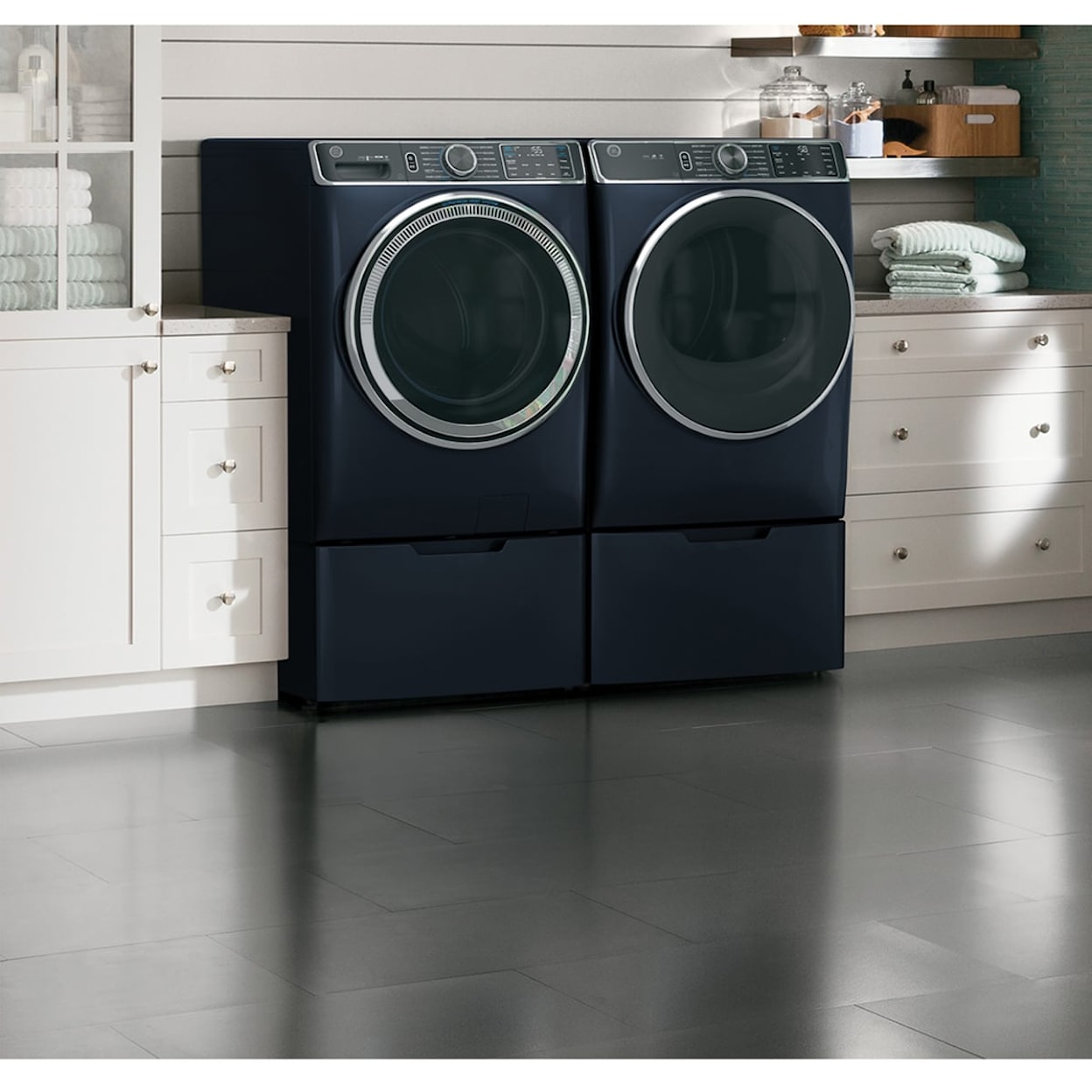 GE Appliances Washers (Canada) Front Load Washer