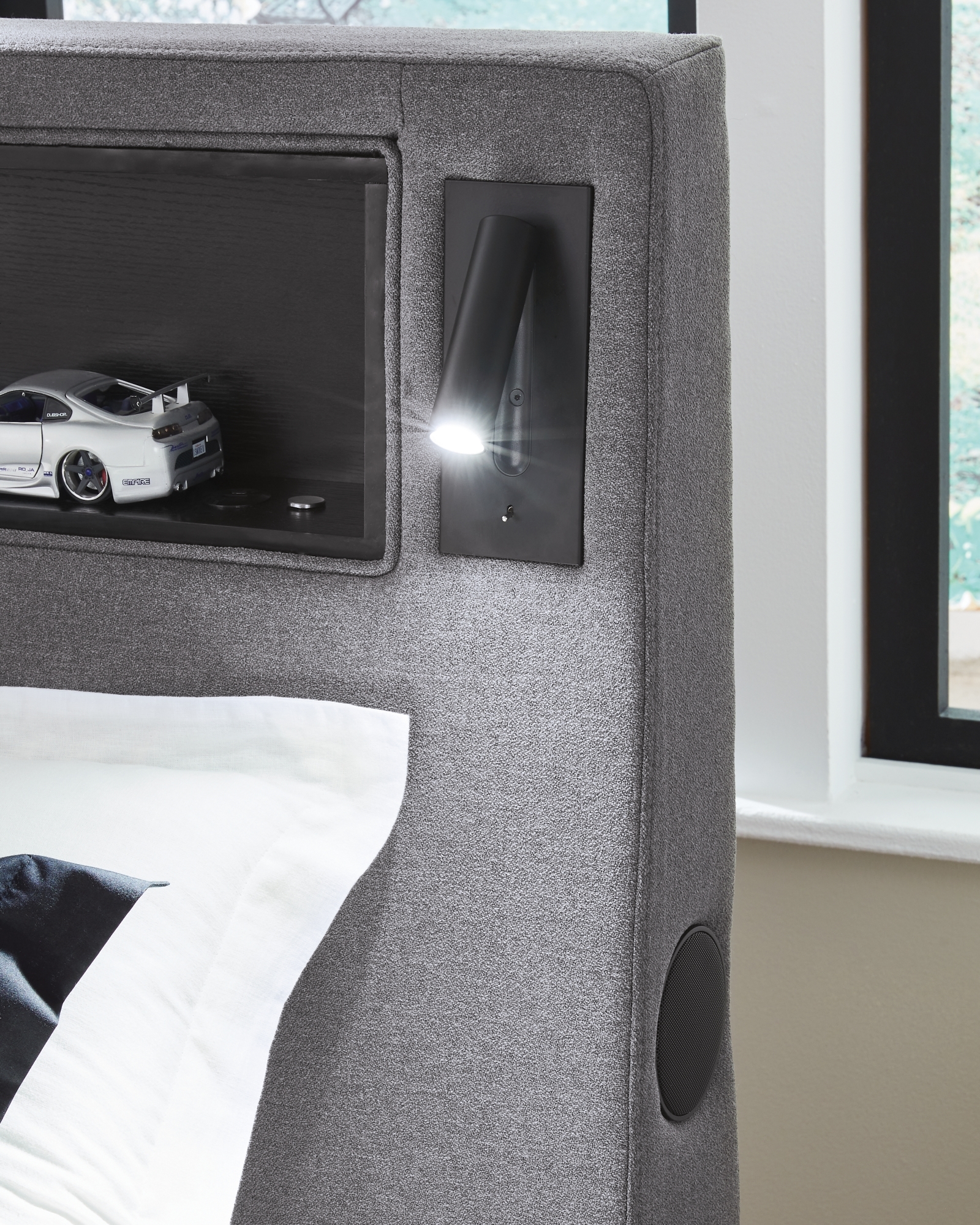 Signature Design by Ashley Verishaw Twin Upholstered Bed