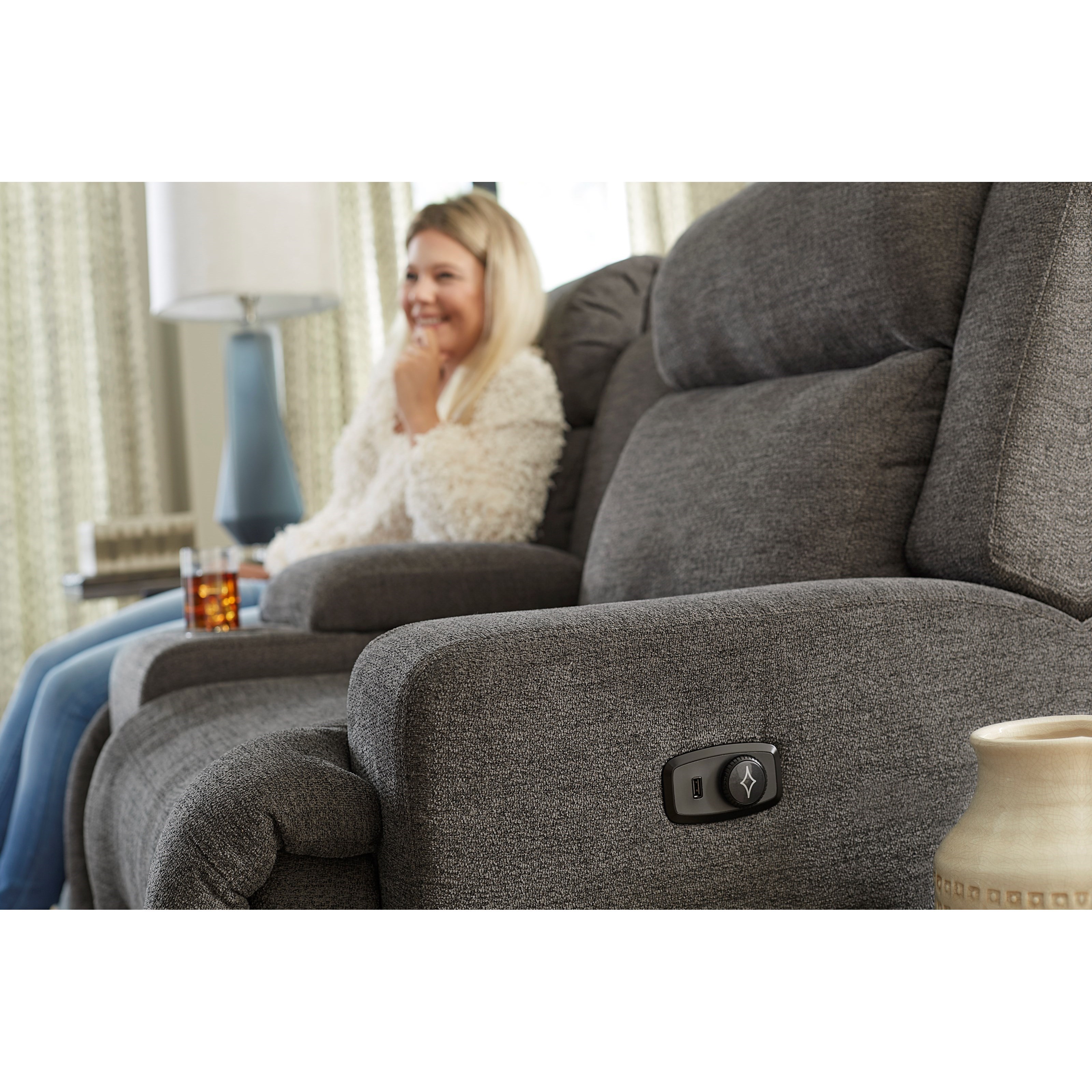 Bravo Furniture O'Neil L920RC4 20403D Contemporary Space Saver