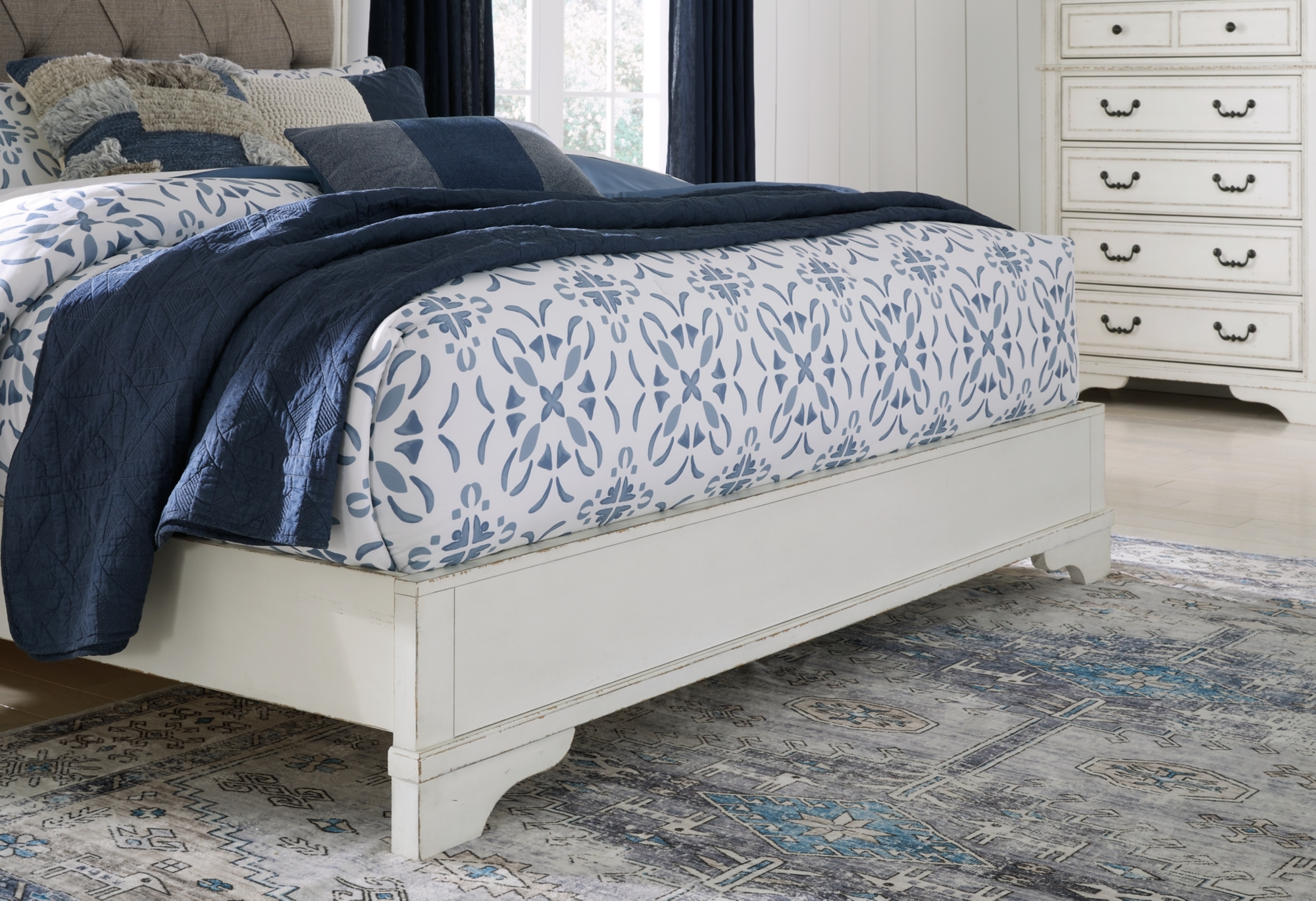 Signature Design by Ashley Blendon Queen Upholstered Panel Bed