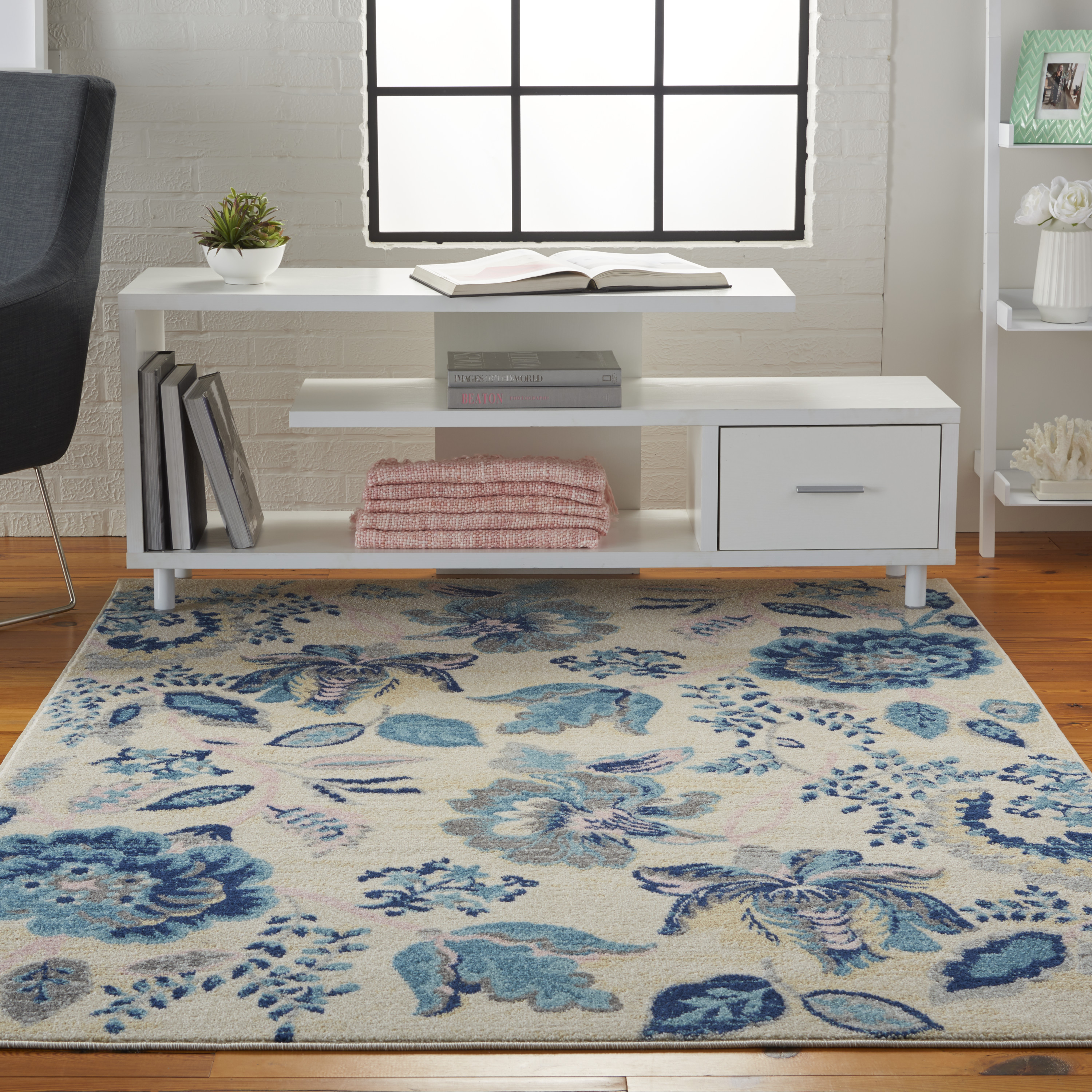 Nourison Tranquil 4' x 6'  Rug
