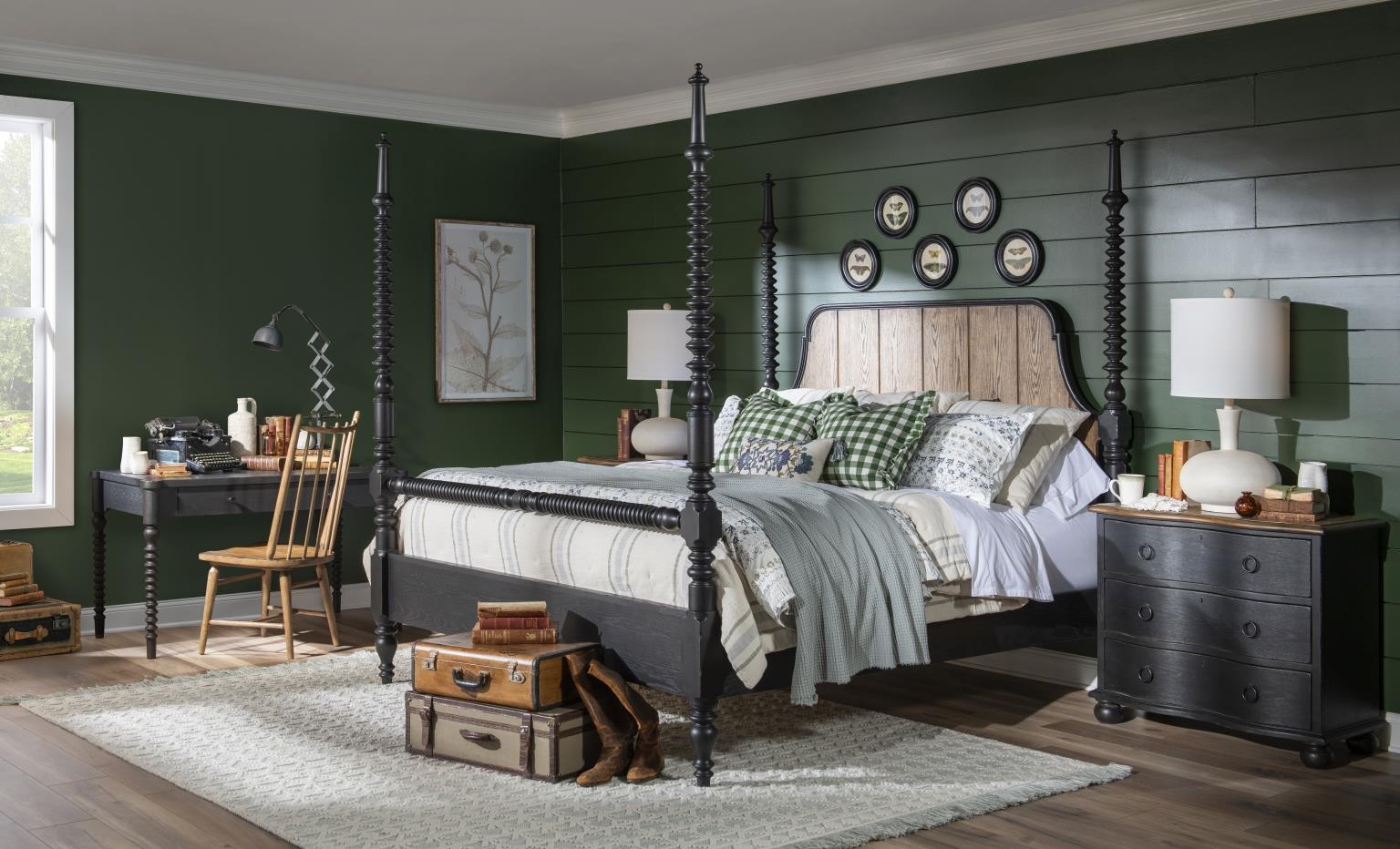 Legacy Classic Vintage Market Spindle Back Side Chair