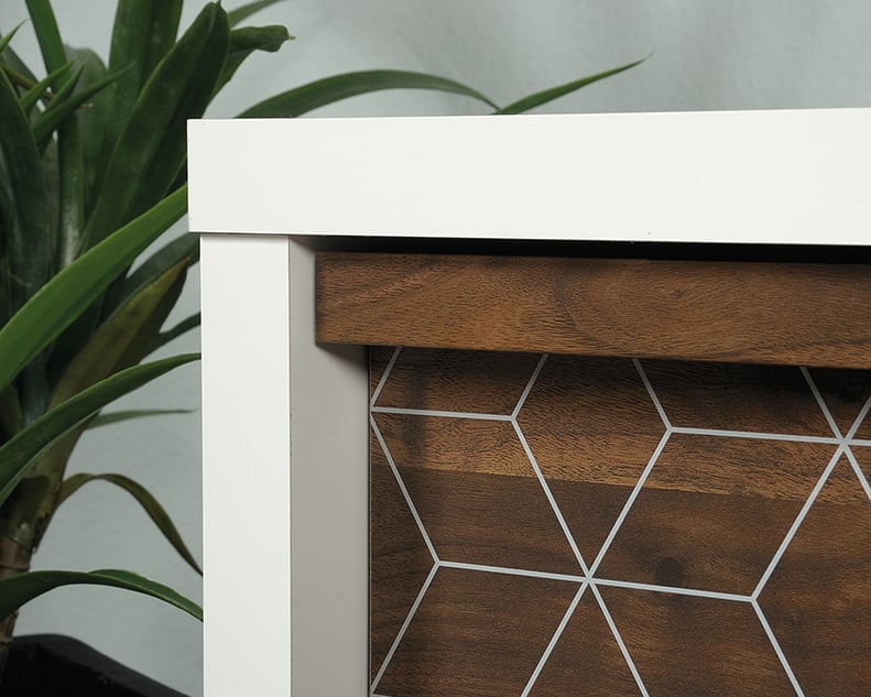 Sauder HARVEY PARK Harvey Park Dresser