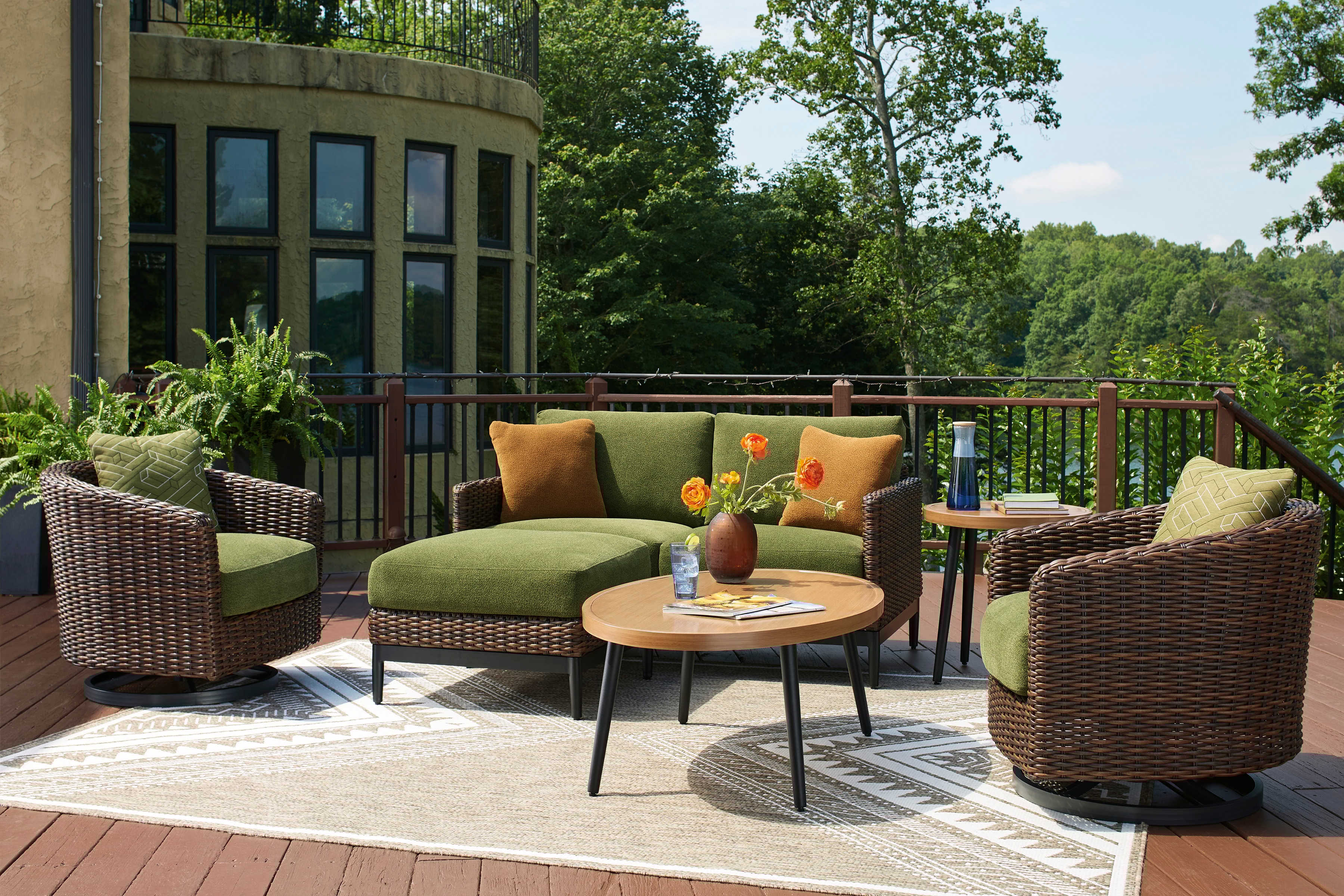 Outdoor Seating Group