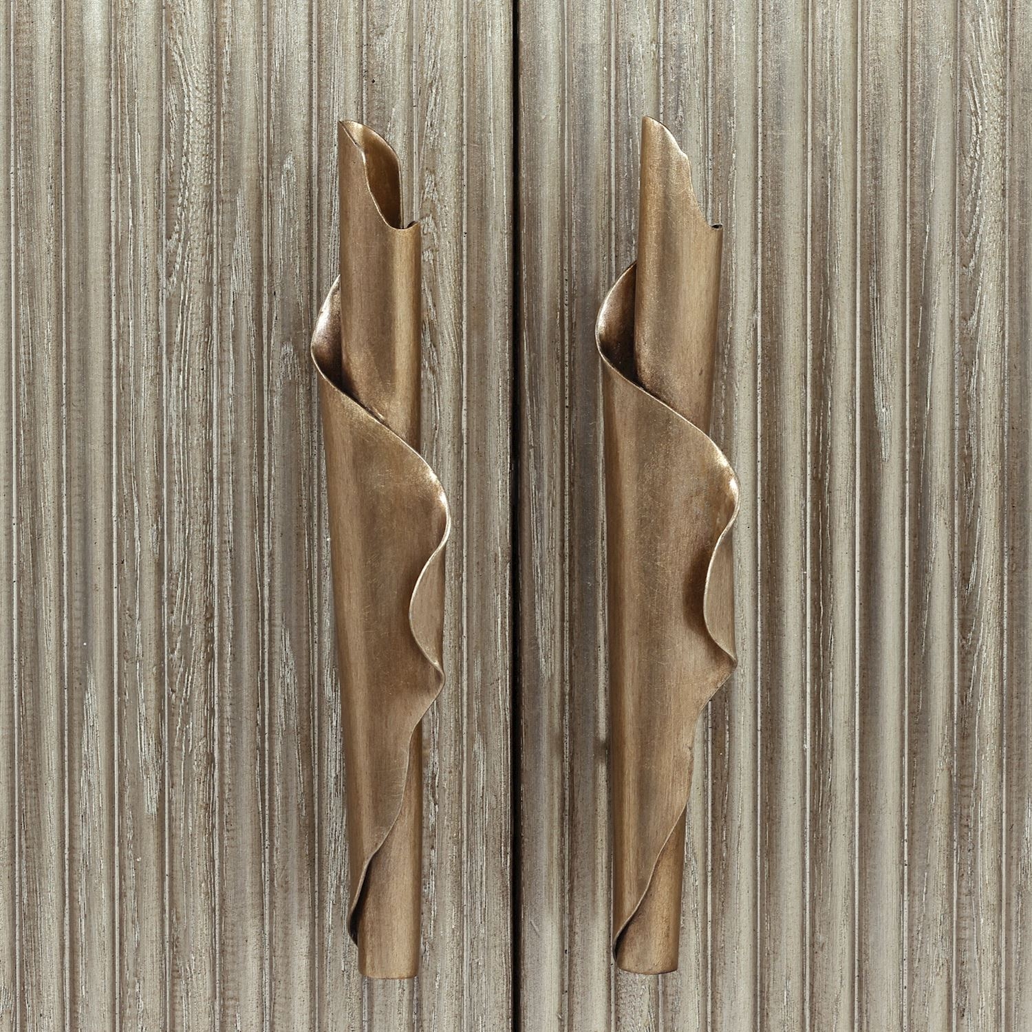 Mirrored 2-Door Sideboard w/Push Drawers