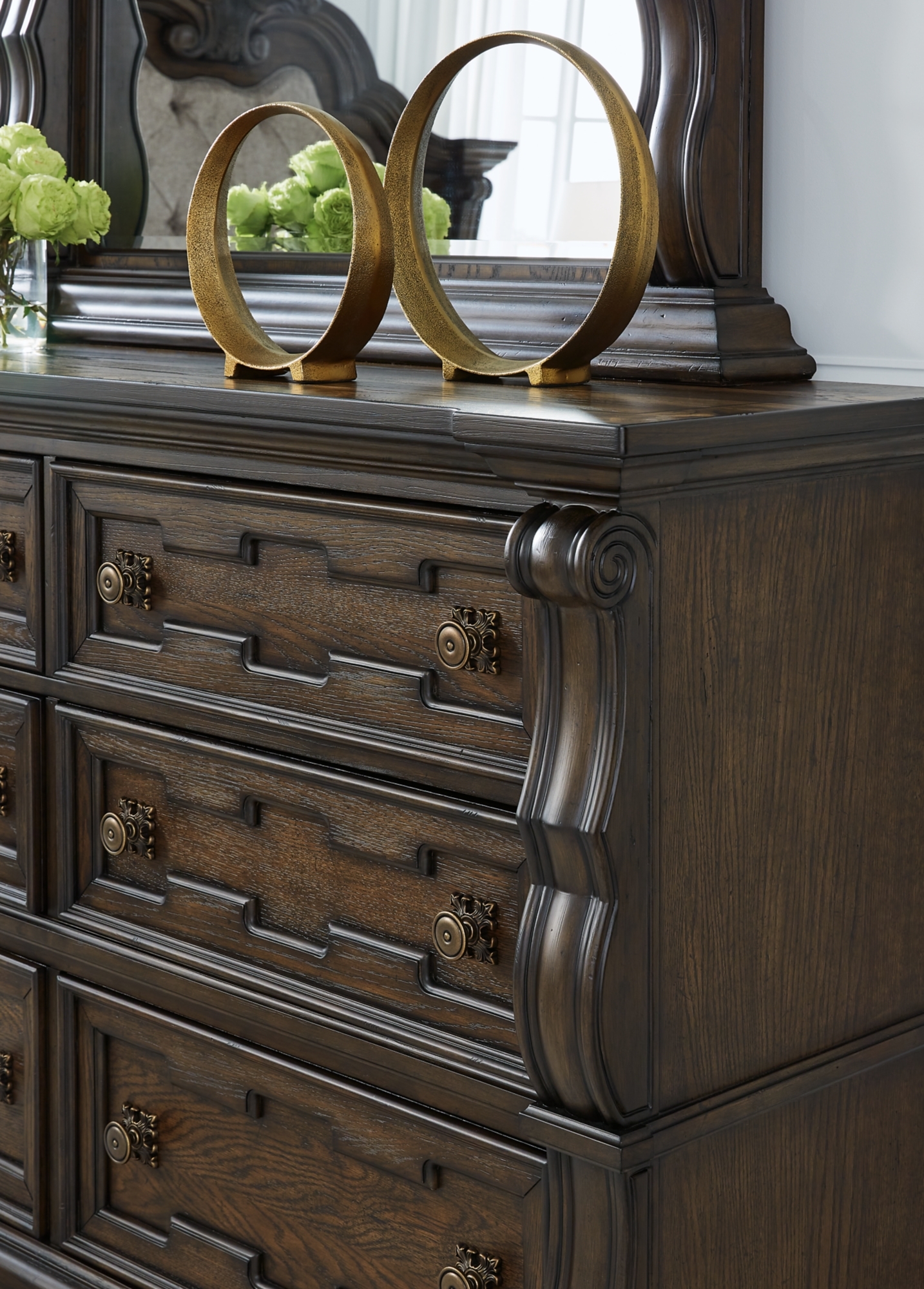 Signature Design by Ashley Maylee 6-Drawer Dresser