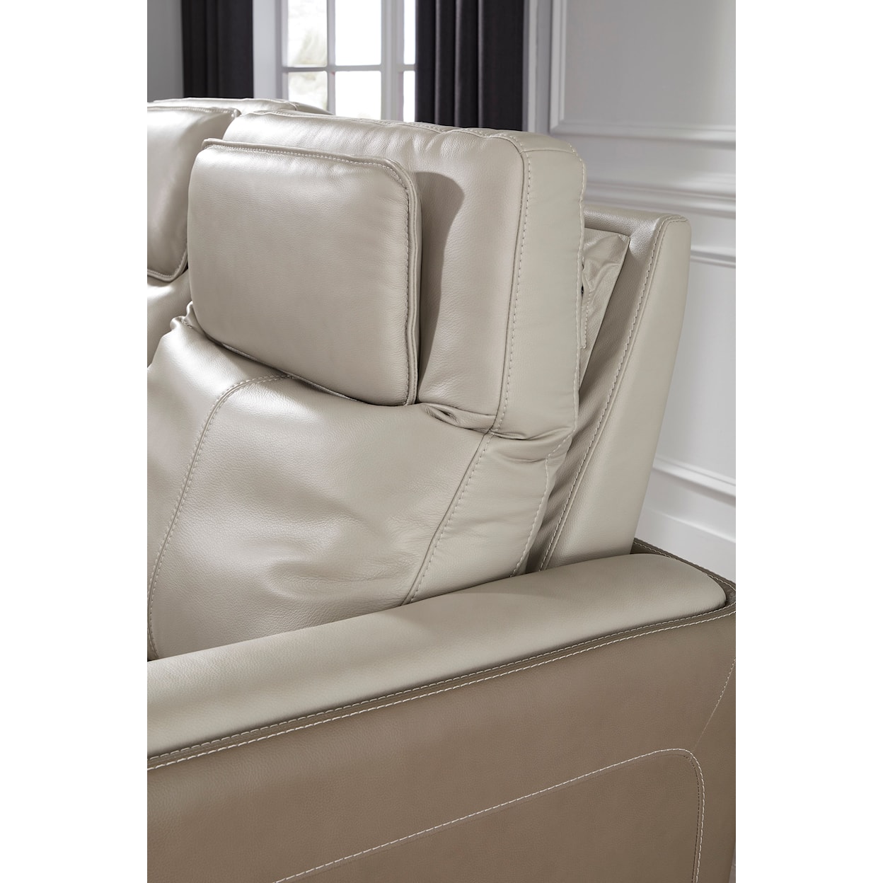 Signature Battleville Power Reclining Loveseat