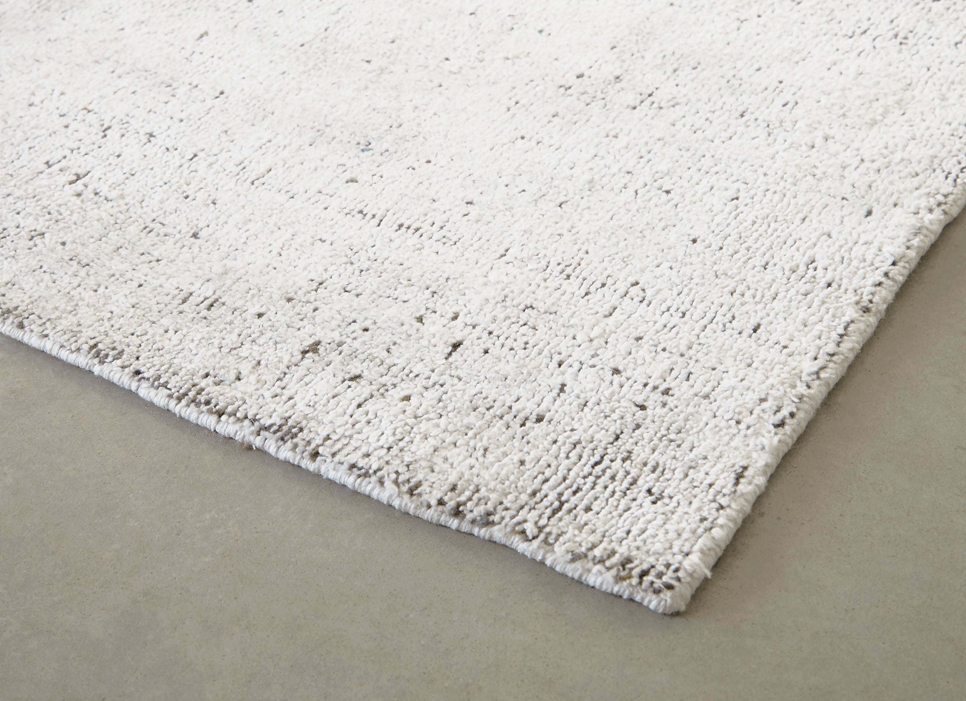 Lenlett Ivory/Charcoal Large Rug