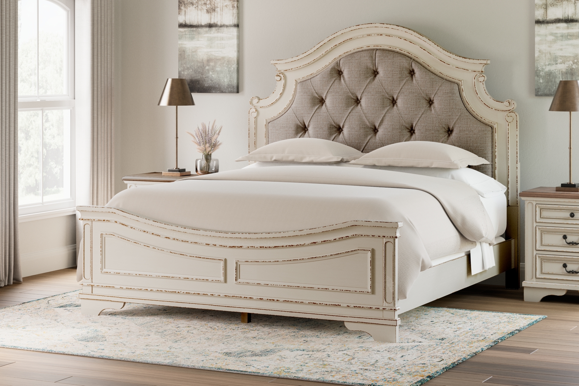 Signature Design by Ashley Realyn King Bedroom Set