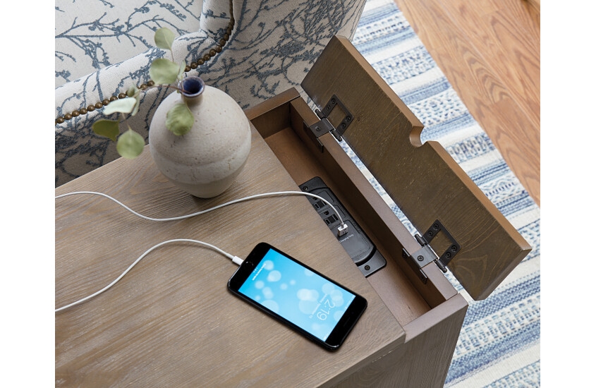 Hammary Chairsides End Table