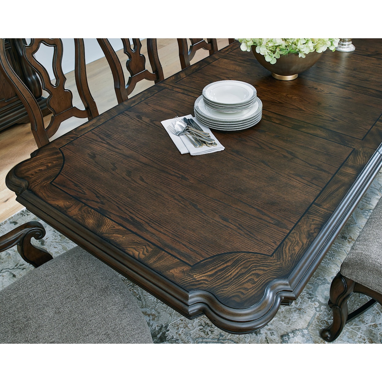 Signature Maylee Dining Extension Table