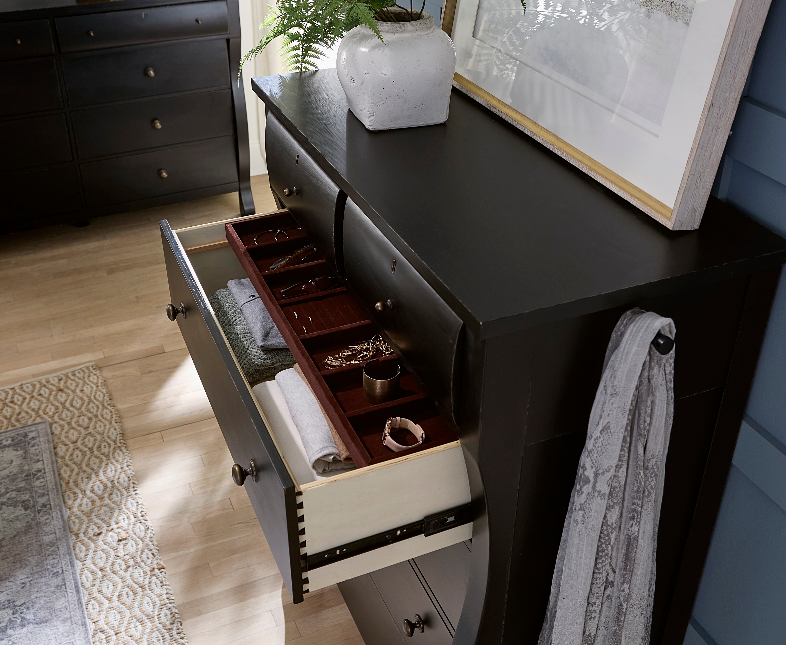 Aspenhome Caroline 6-Drawer Bedroom Chest