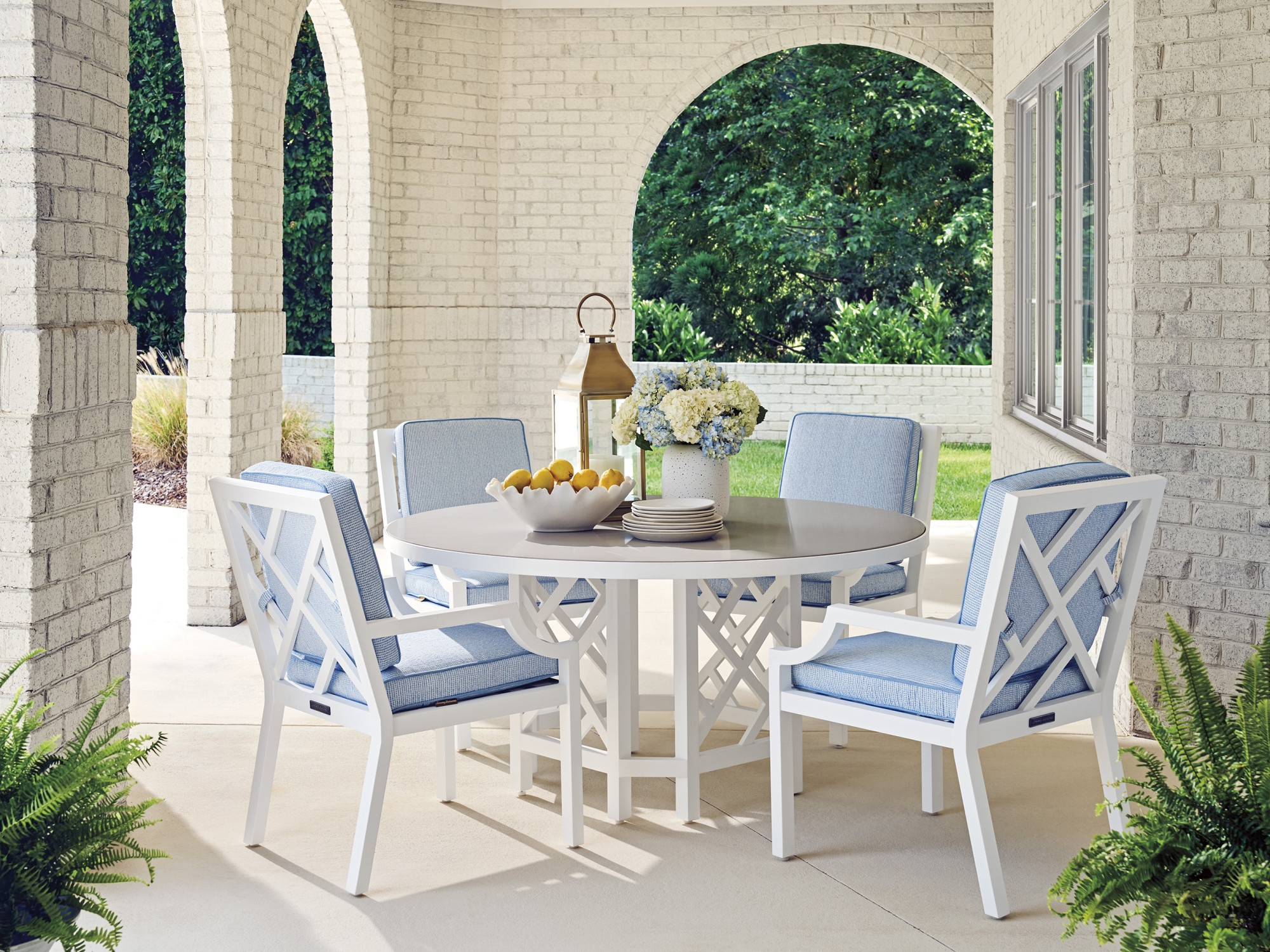 Outdoor 60" Rd. Chippendale Dining Table