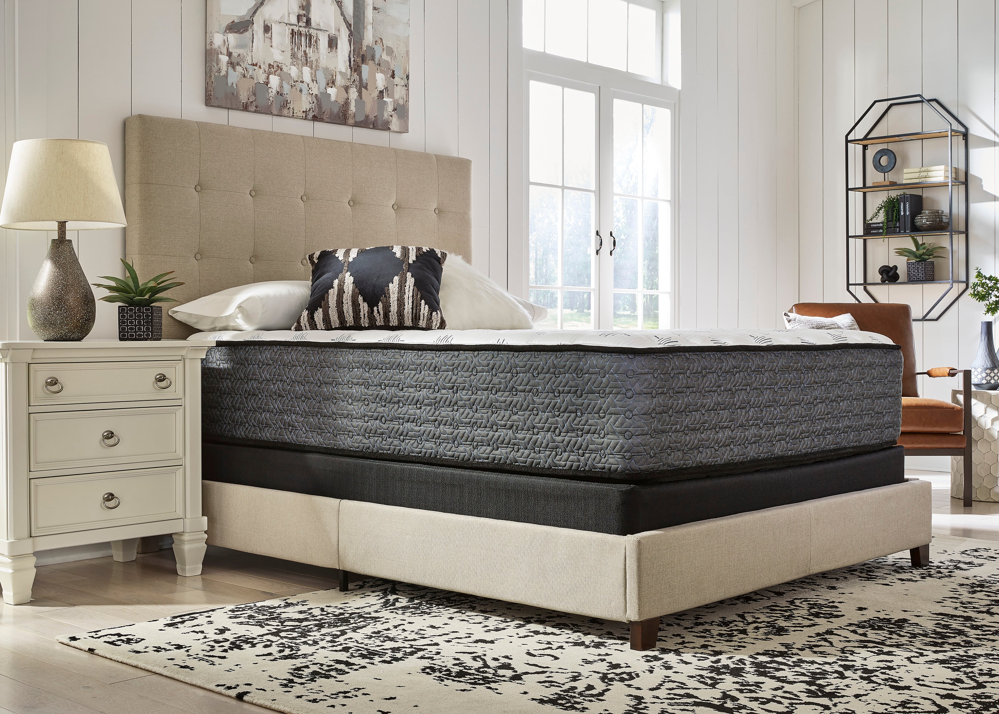 Sierra Sleep Ultra Lux. Firm Tight Top w/ Mem. Foam M57131 Queen 14