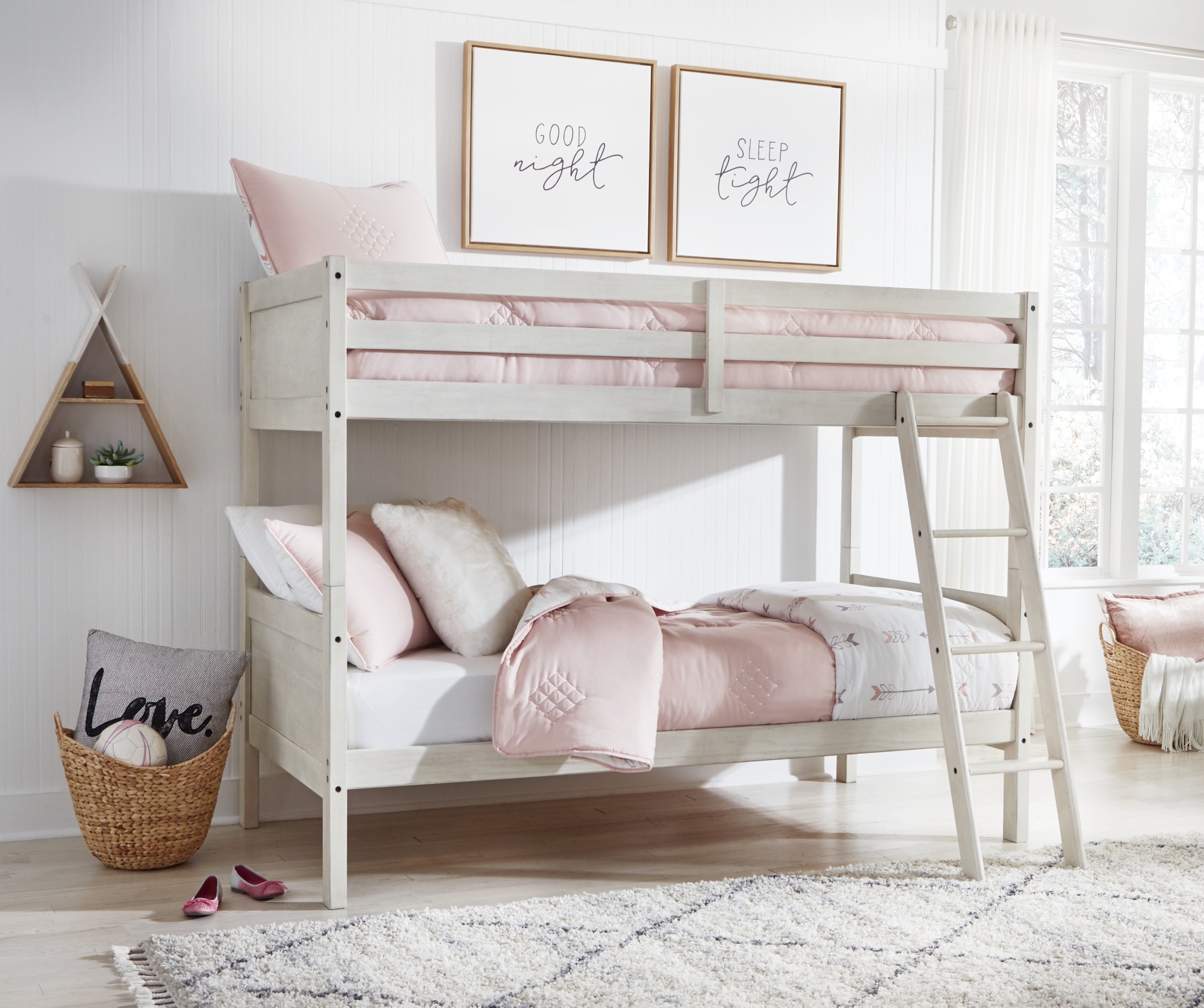 Twin/Twin Bunk Bed W/Ladder