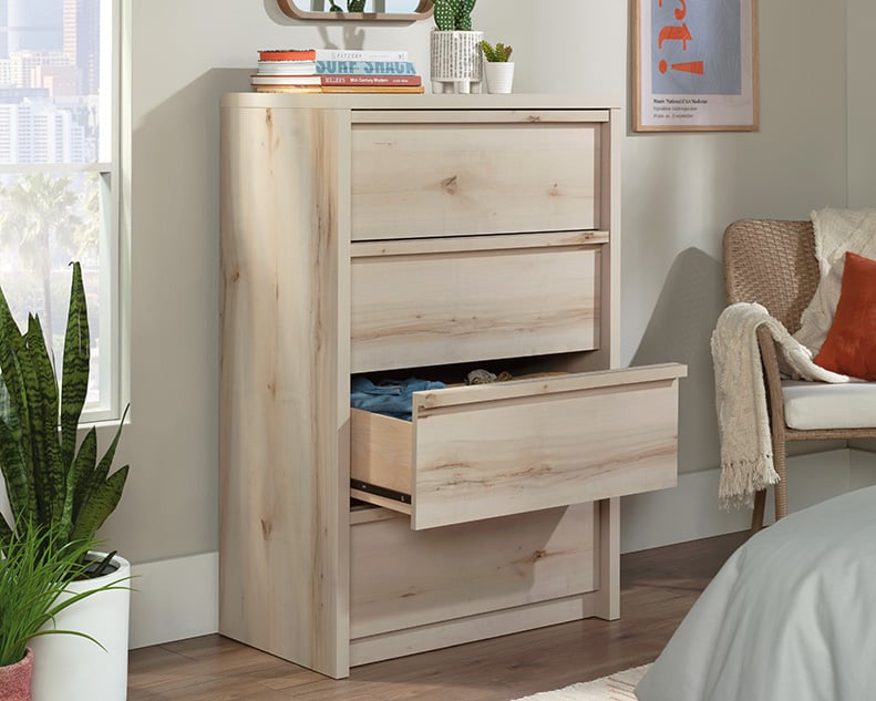 Sauder HARVEY PARK Harvey Park 4-Drawer Chest