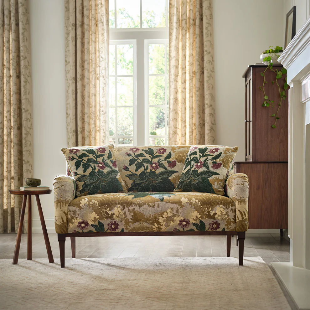 Stickley Hudson Valley 55-inch Settee