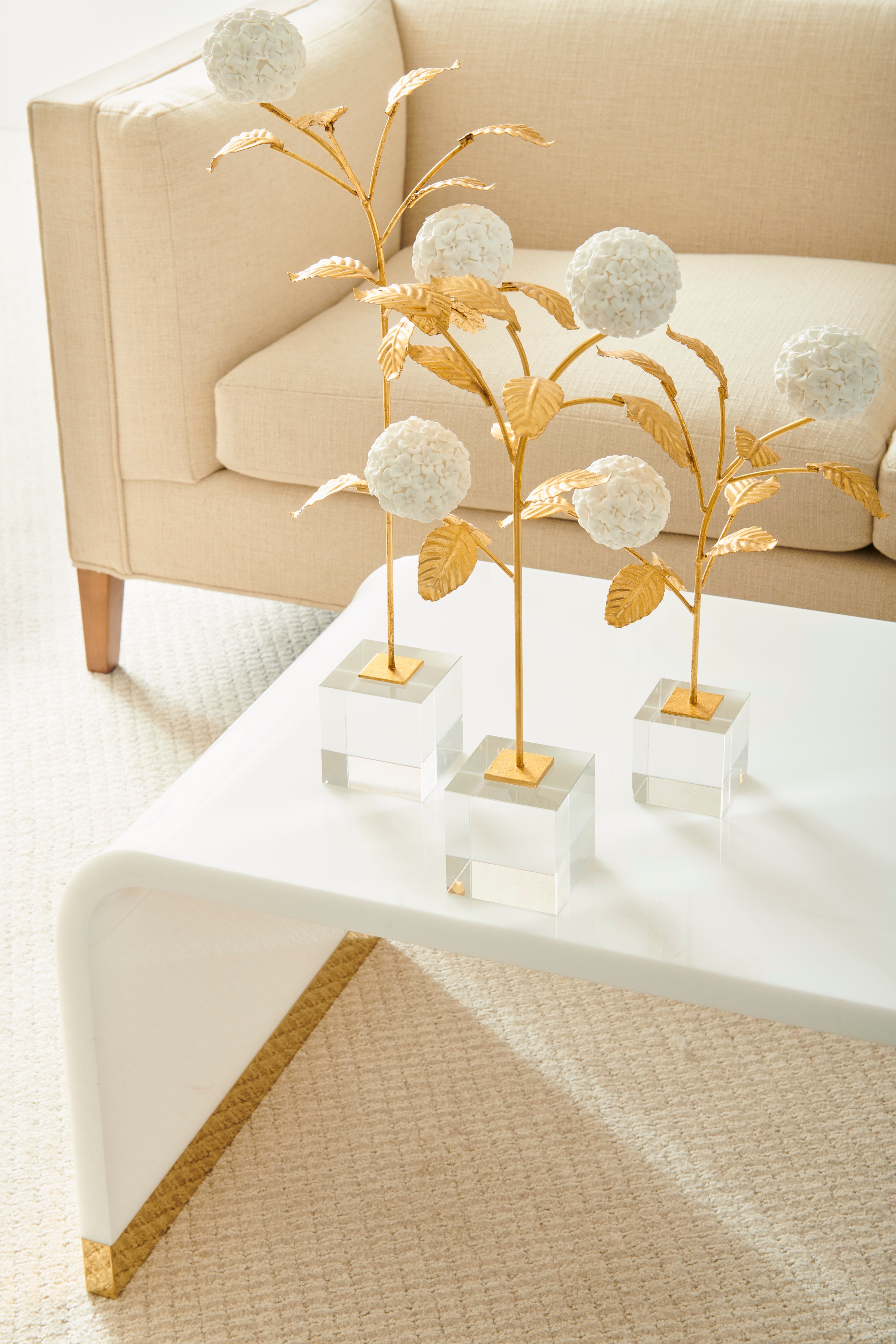 Chelsea House Chelsea House Misc Large Hydrangea On Stand