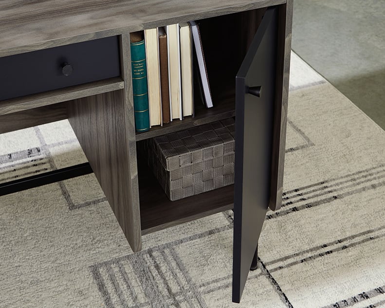 Harvey Park Double Pedestal Desk