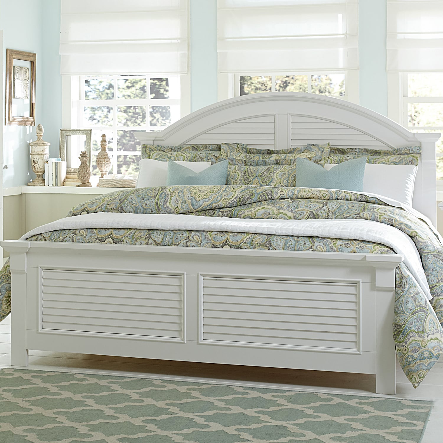 Liberty Furniture Summer House Queen Panel Bed