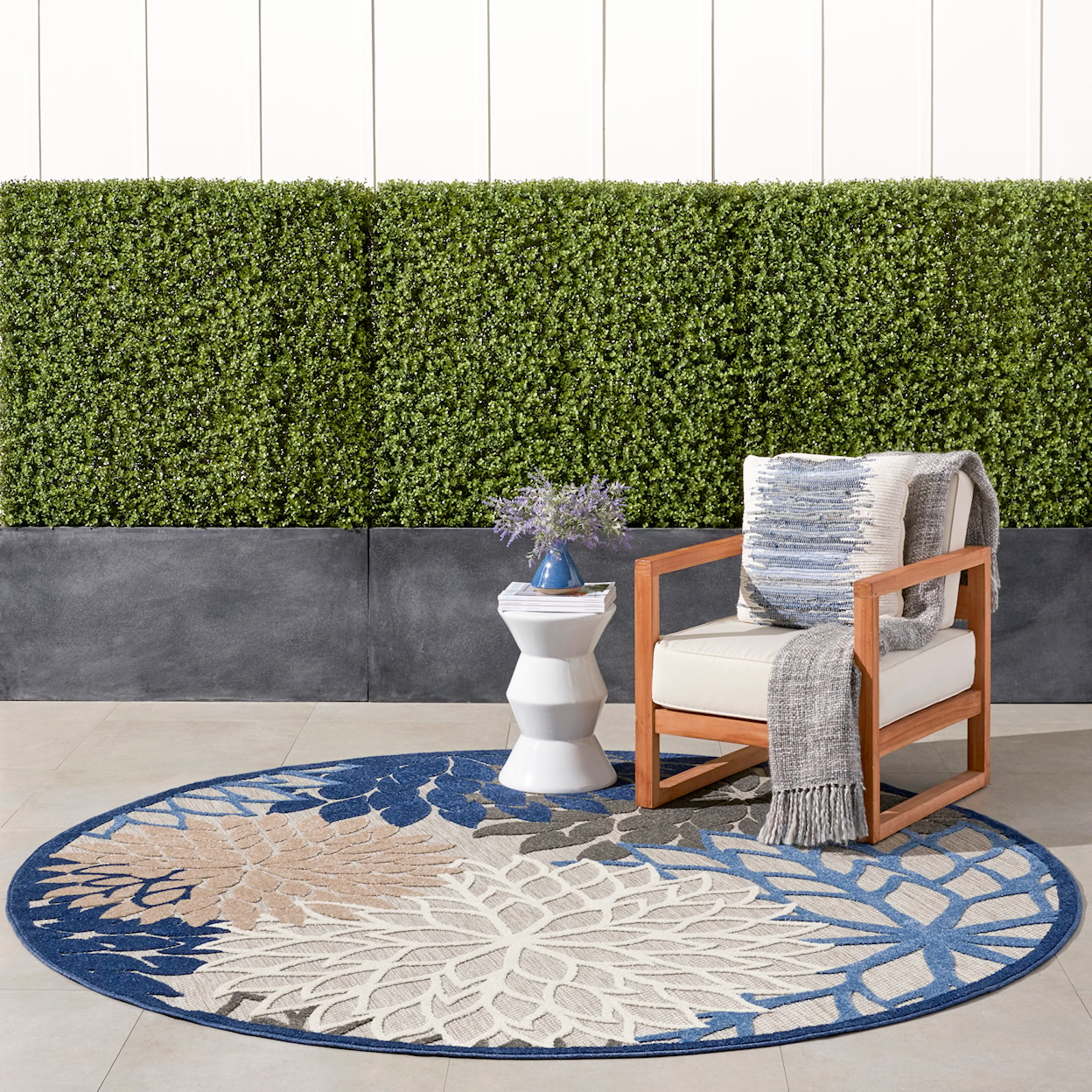 Nourison Aloha 7'10" Round  Rug