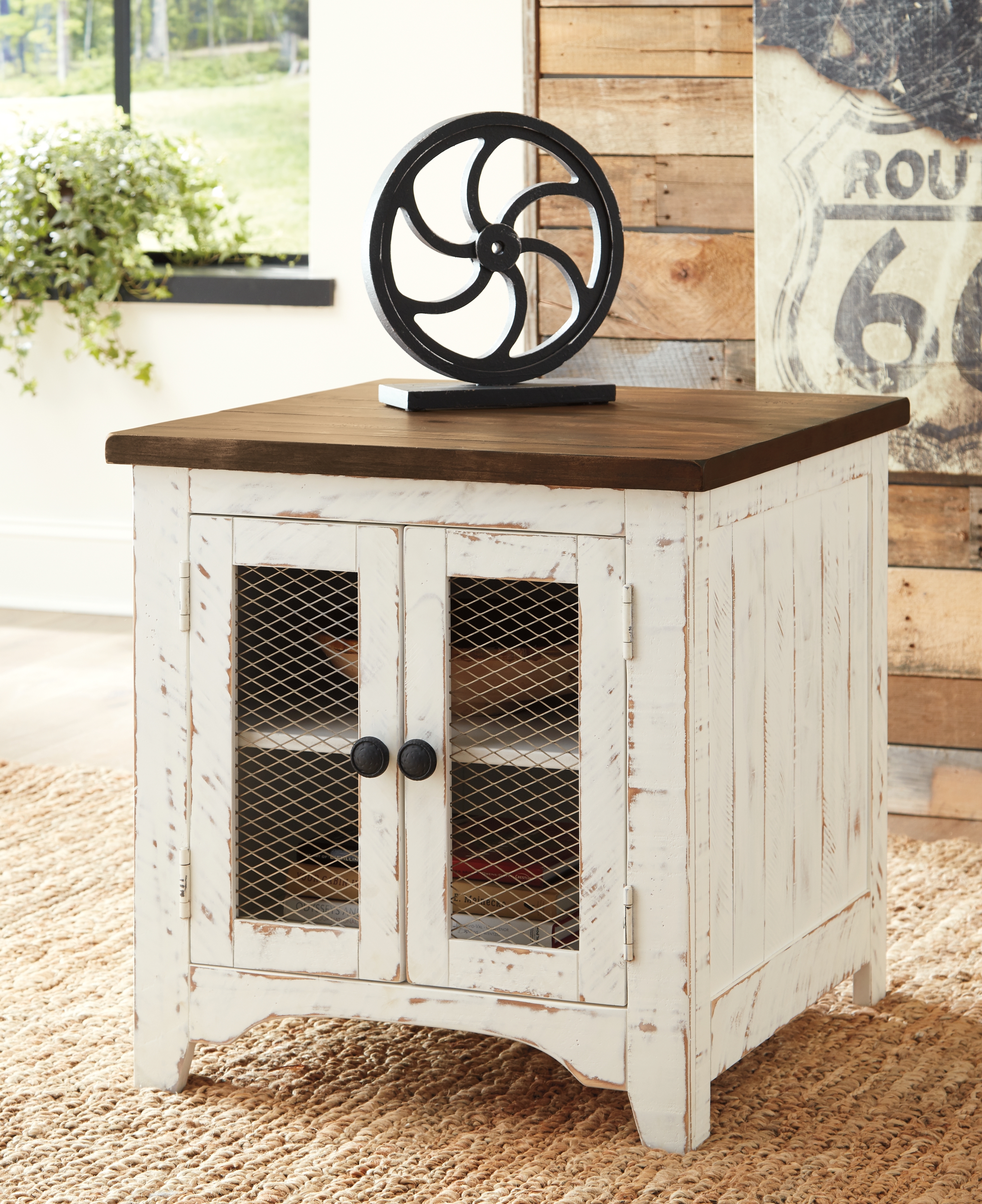 Signature Design by Ashley Wystfield Rectangular End Table