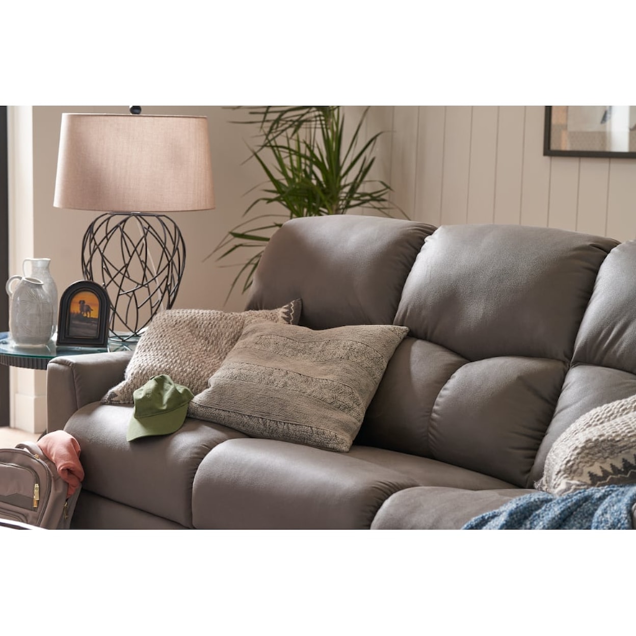 La-Z-Boy Hawthorne Power Reclining Sofa w/ Headrest & Lumbar