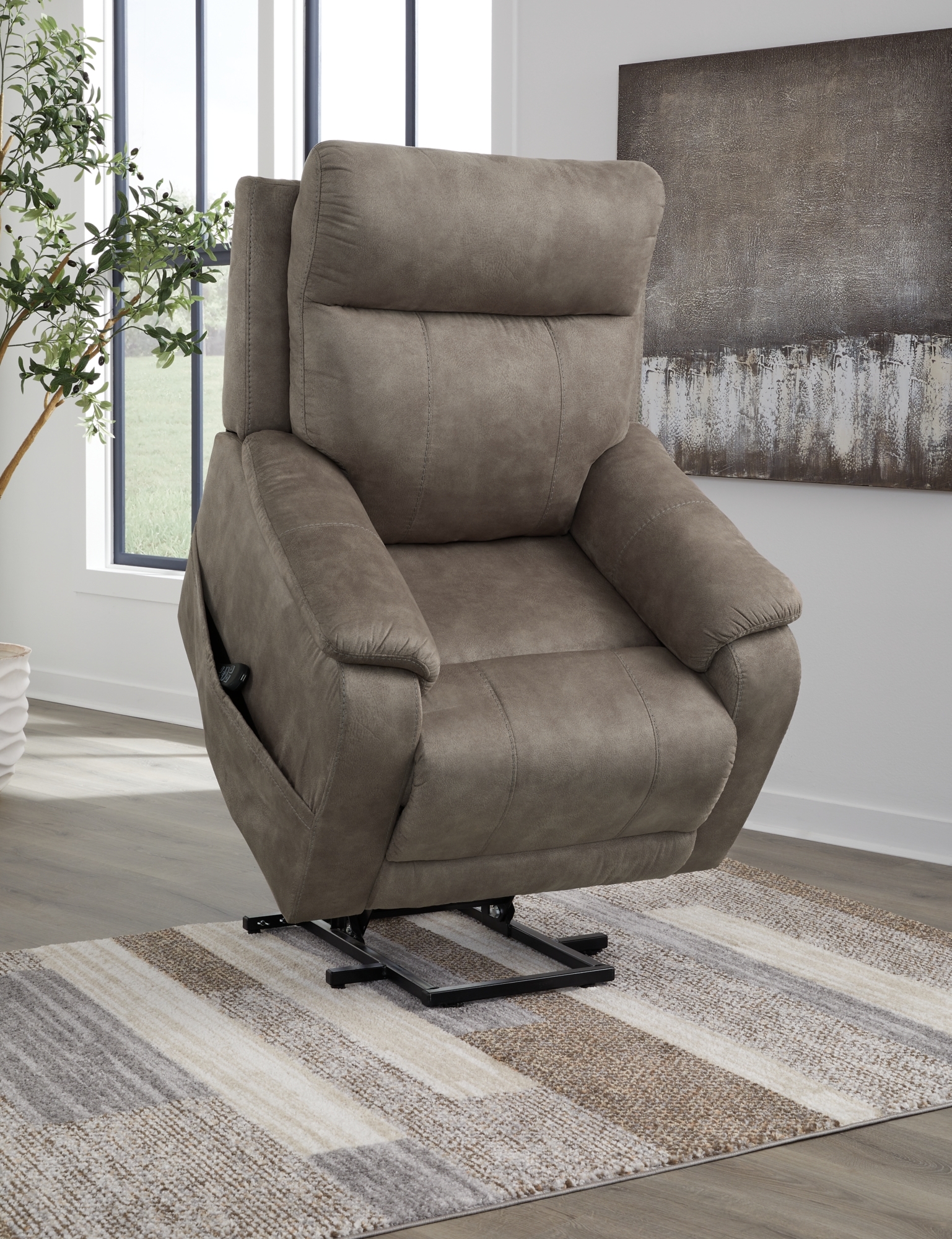 Signature Design by Ashley Crestmeade Power Lift Recliner