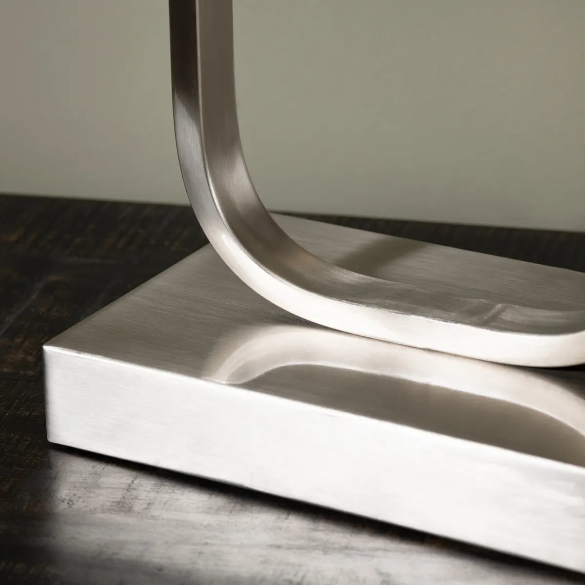 Crestview Collection Contemporary Vanguard Buffet Lamp Contemporary Vanguard Buffet Lamp