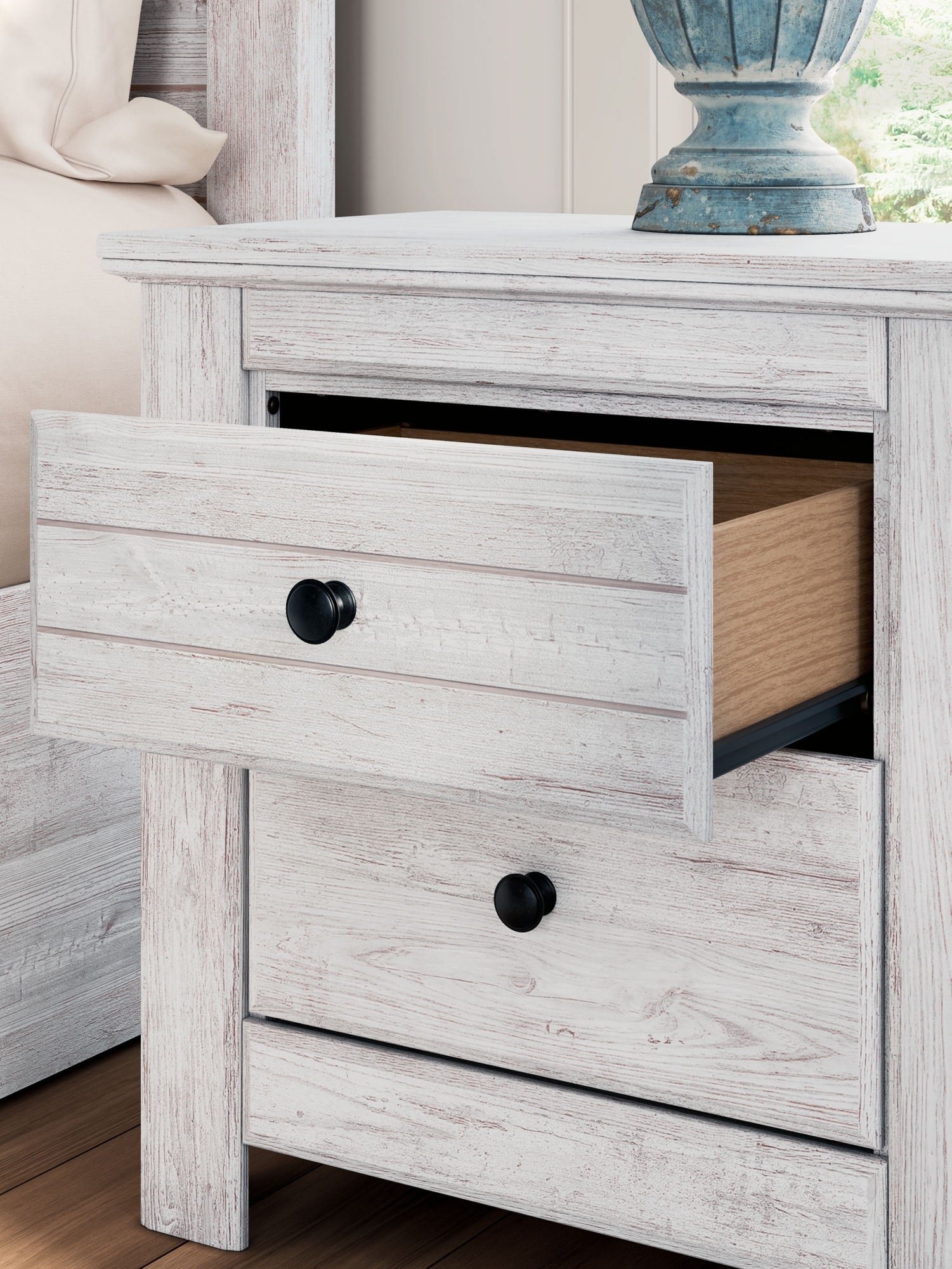 Signature Design by Ashley Makidern 2-drawer Nightstand