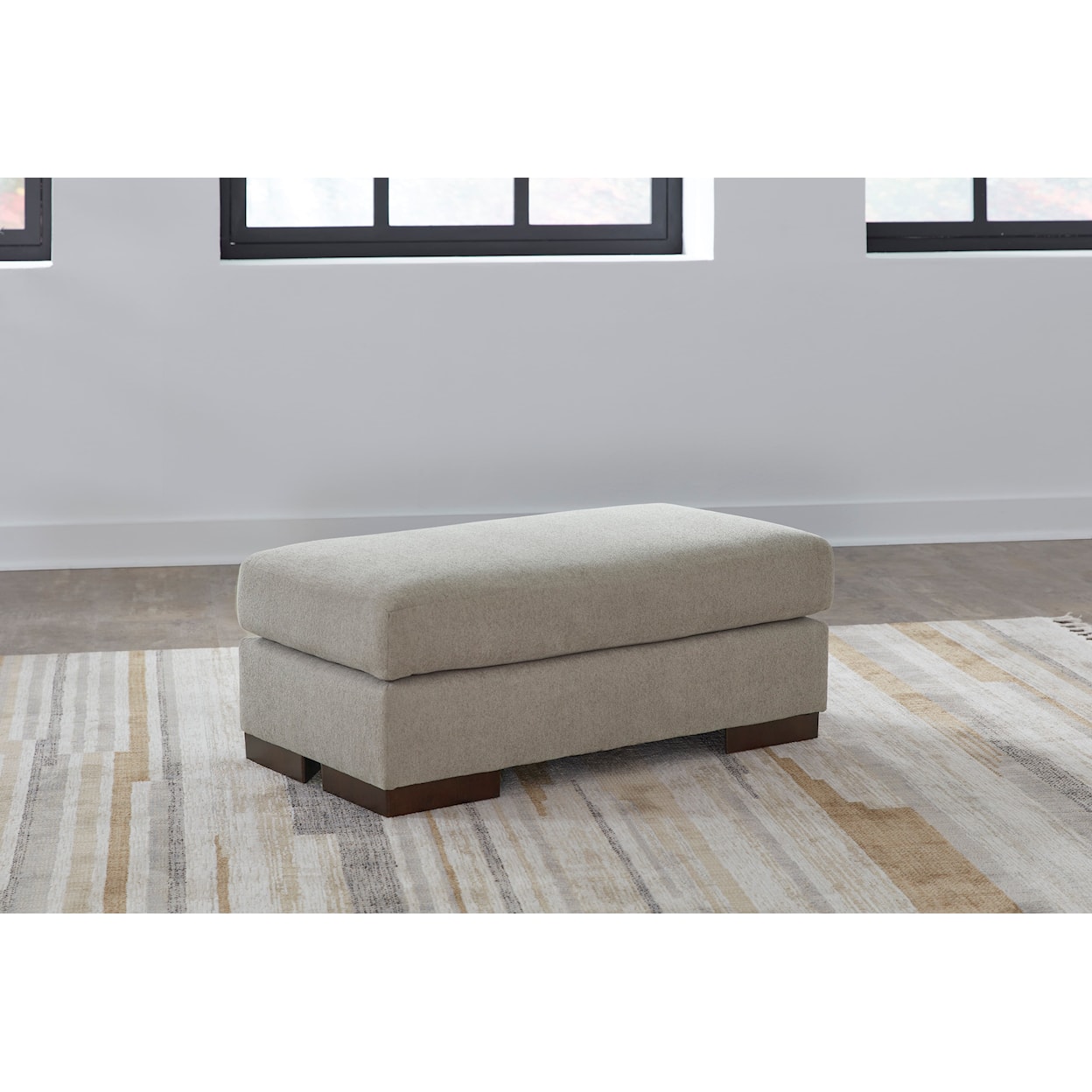 Signature Mandy Ottoman