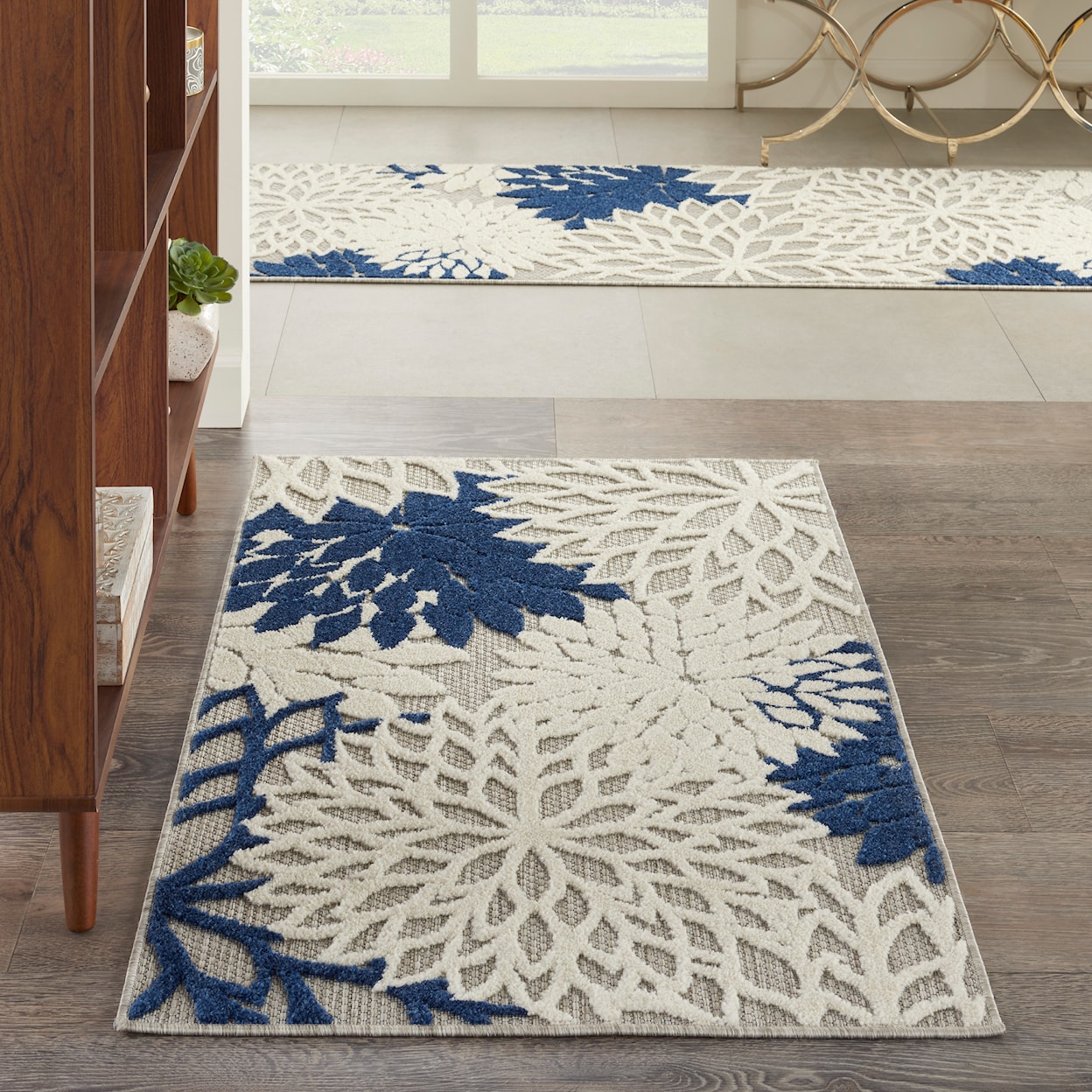 Nourison Aloha 2'8" x 4'  Rug